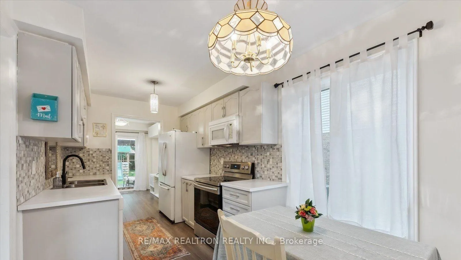 Photo 8 of 31 Natanya Boulevard, Georgina, Keswick North — HOMEH