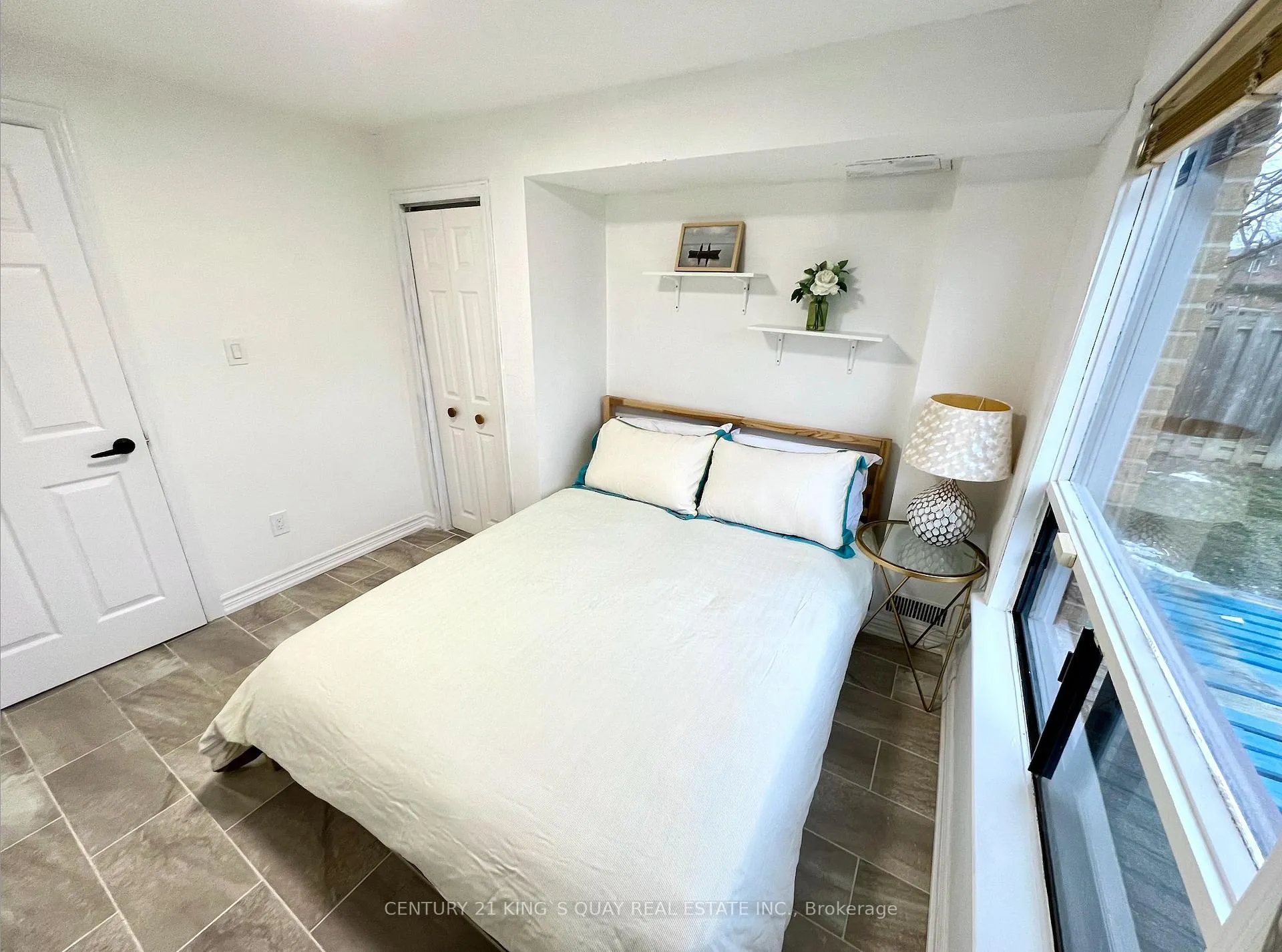 Photo 3 of Unit Lower W/O, 19 Pining Road, Markham, Aileen-Willowbrook — HOMEH