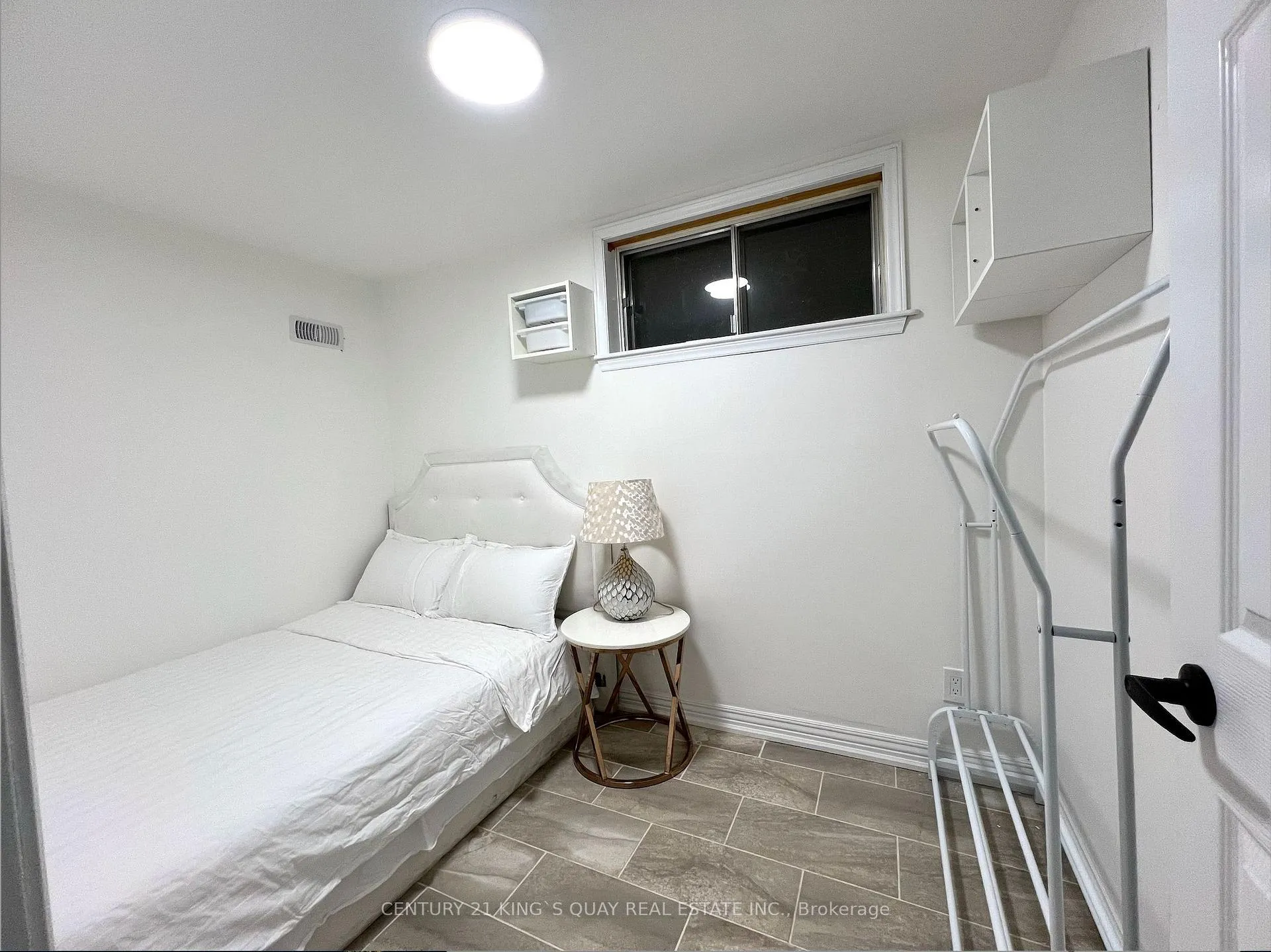Photo 6 of Unit Lower W/O, 19 Pining Road, Markham, Aileen-Willowbrook — HOMEH