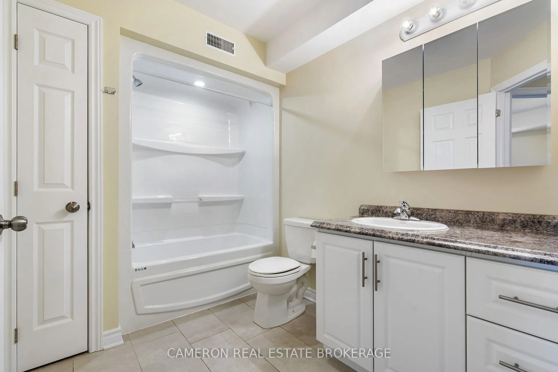 Photo 22 of Unit A, 1232 Cumberland Street, Cornwall — HOMEH
