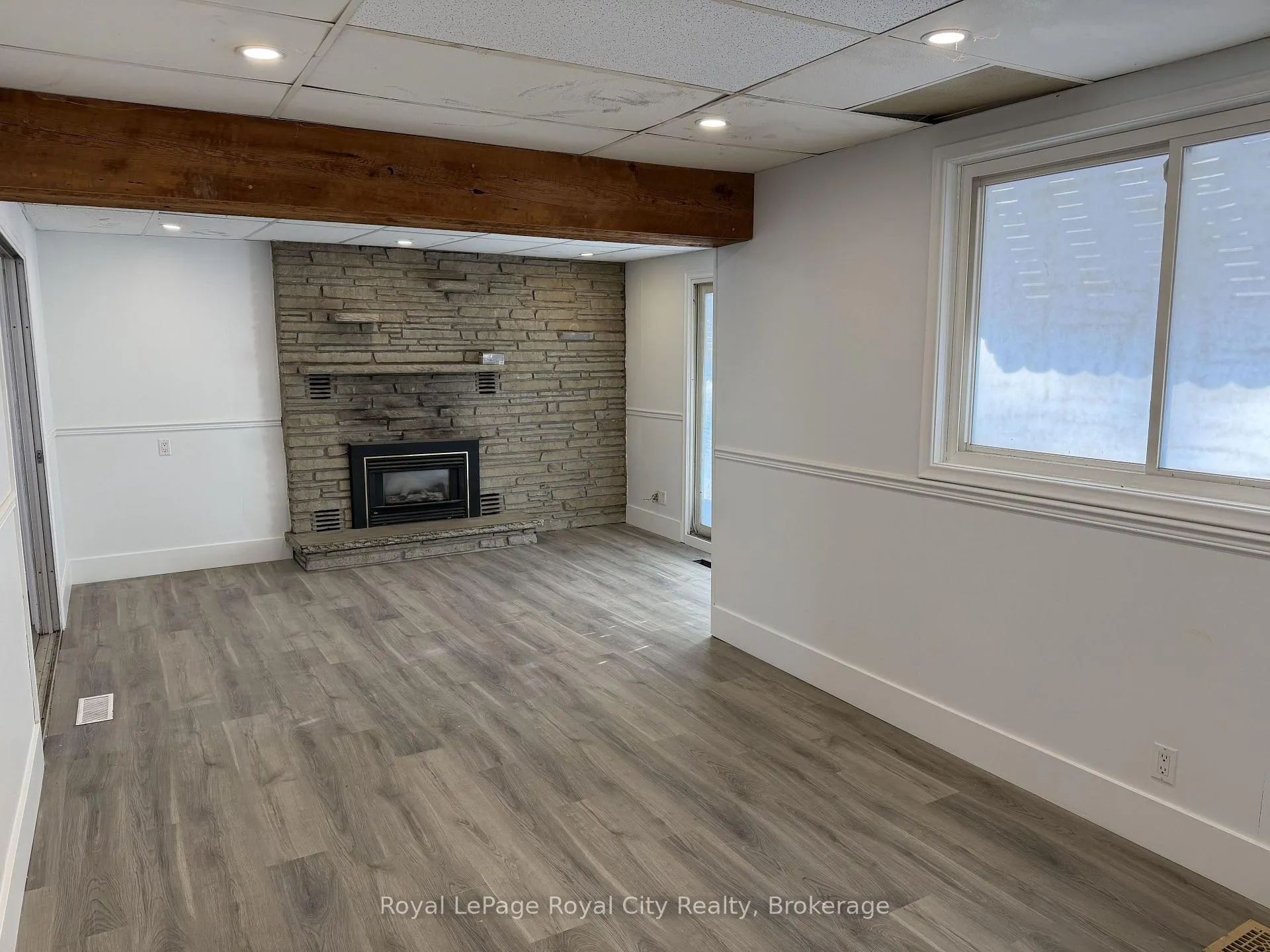 Photo 2 of 1475 Gordon Street, Guelph, Clairfields/Hanlon Business Park — HOMEH