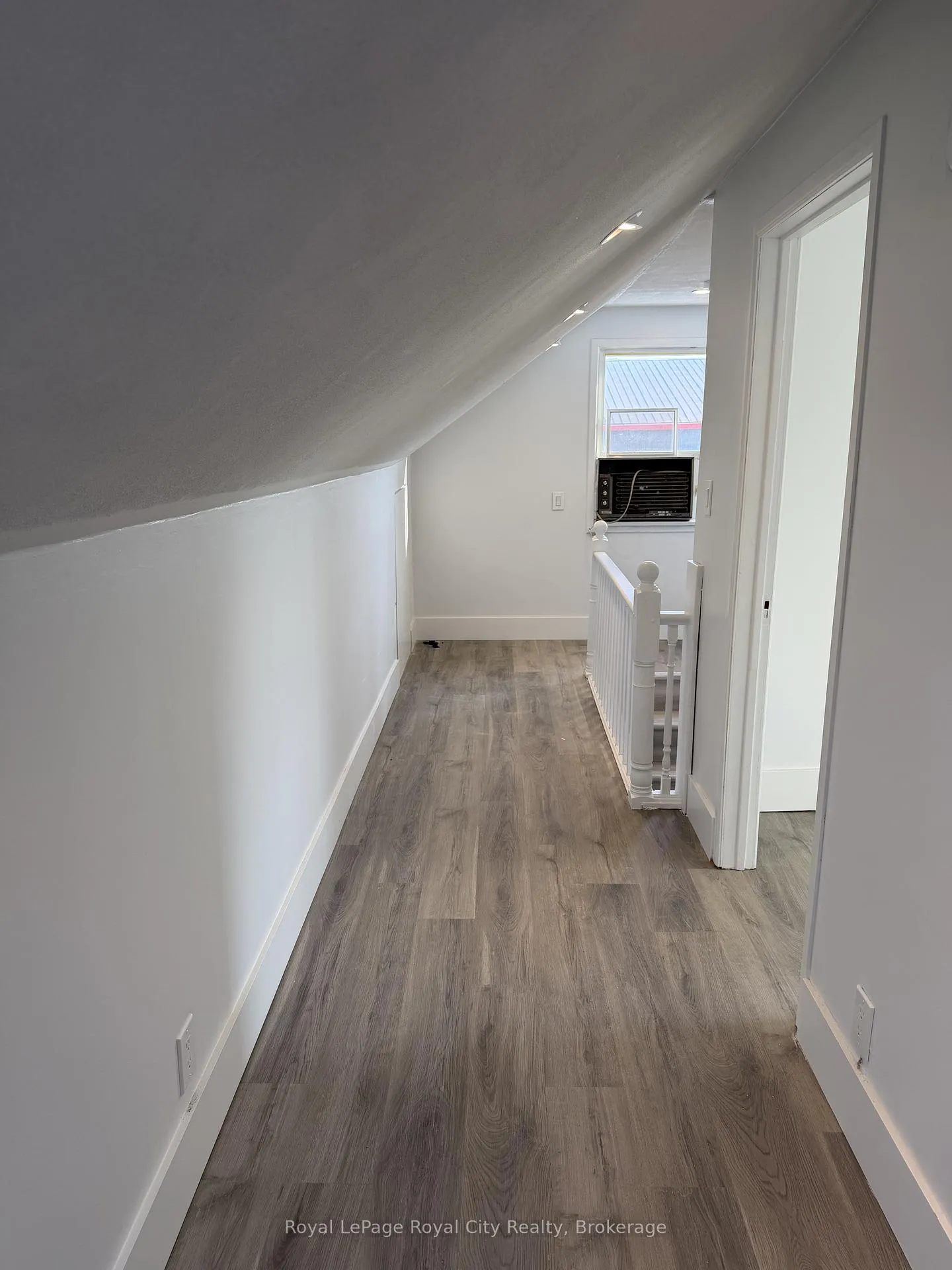 Photo 6 of 1475 Gordon Street, Guelph, Clairfields/Hanlon Business Park — HOMEH