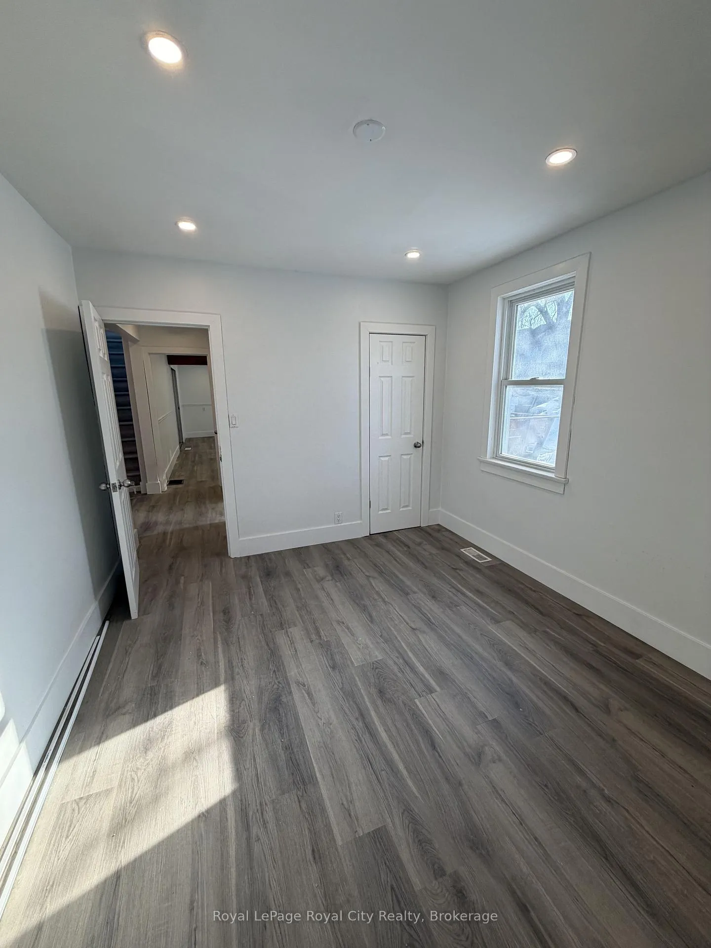 Photo 21 of 1475 Gordon Street, Guelph, Clairfields/Hanlon Business Park — HOMEH