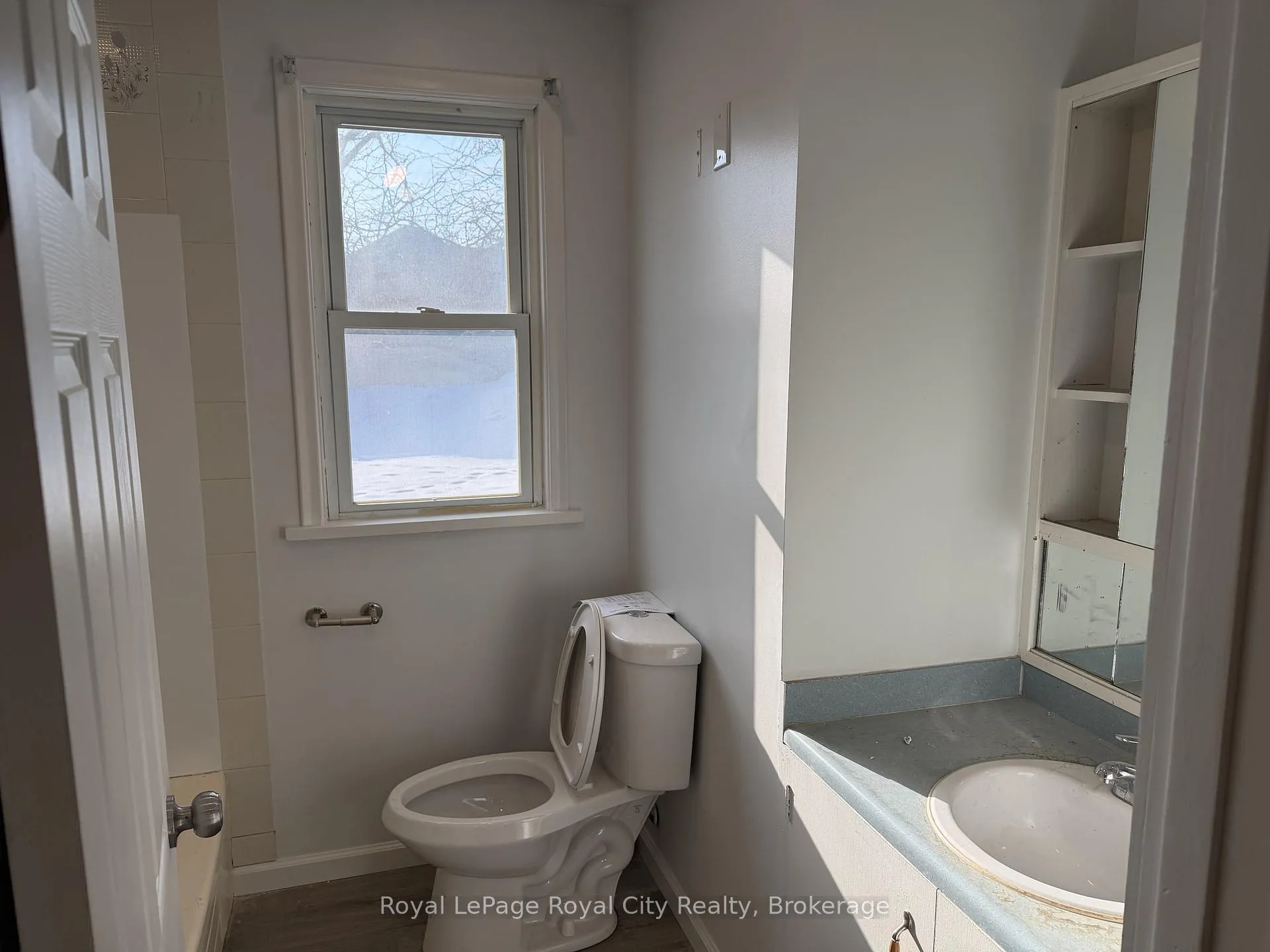 Photo 25 of 1475 Gordon Street, Guelph, Clairfields/Hanlon Business Park — HOMEH