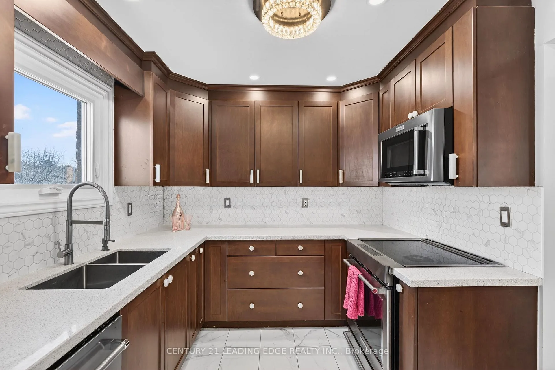 Photo 13 of 46 Humphrey Drive, Ajax, South West — HOMEH