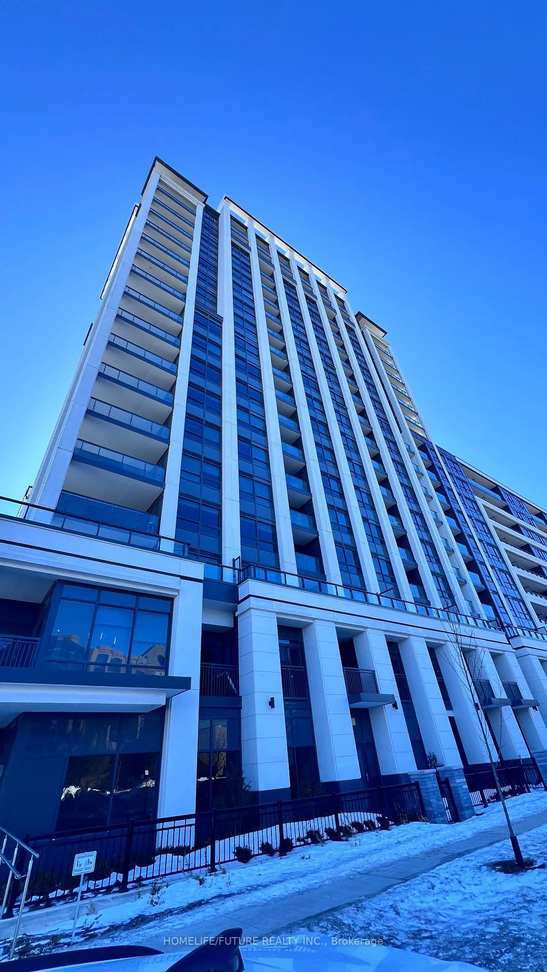 Front of Unit 826, 8 Cedarland Drive