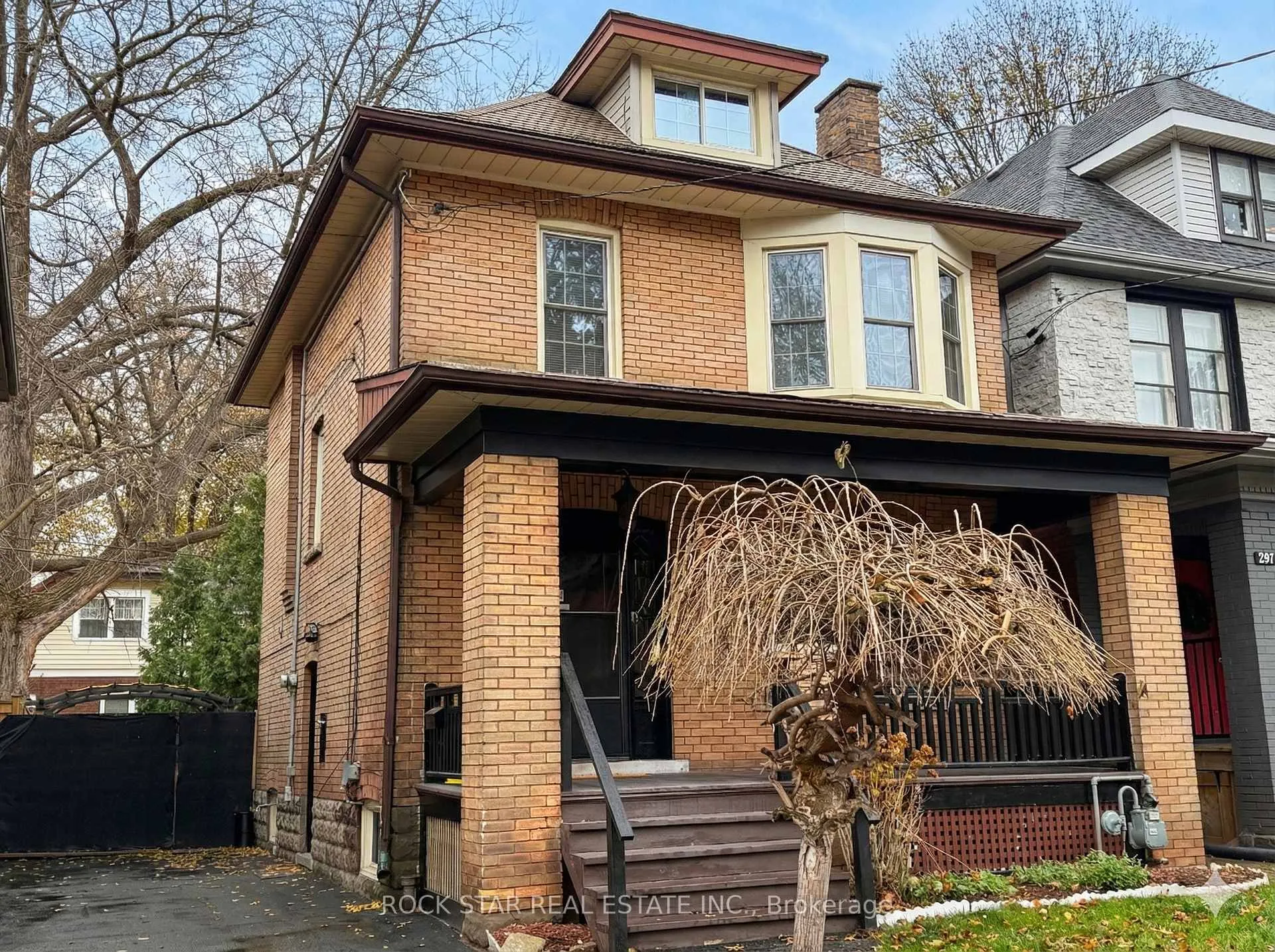 Photo 1 of 203 Fairleigh Avenue S, Hamilton, St. Clair — HOMEH