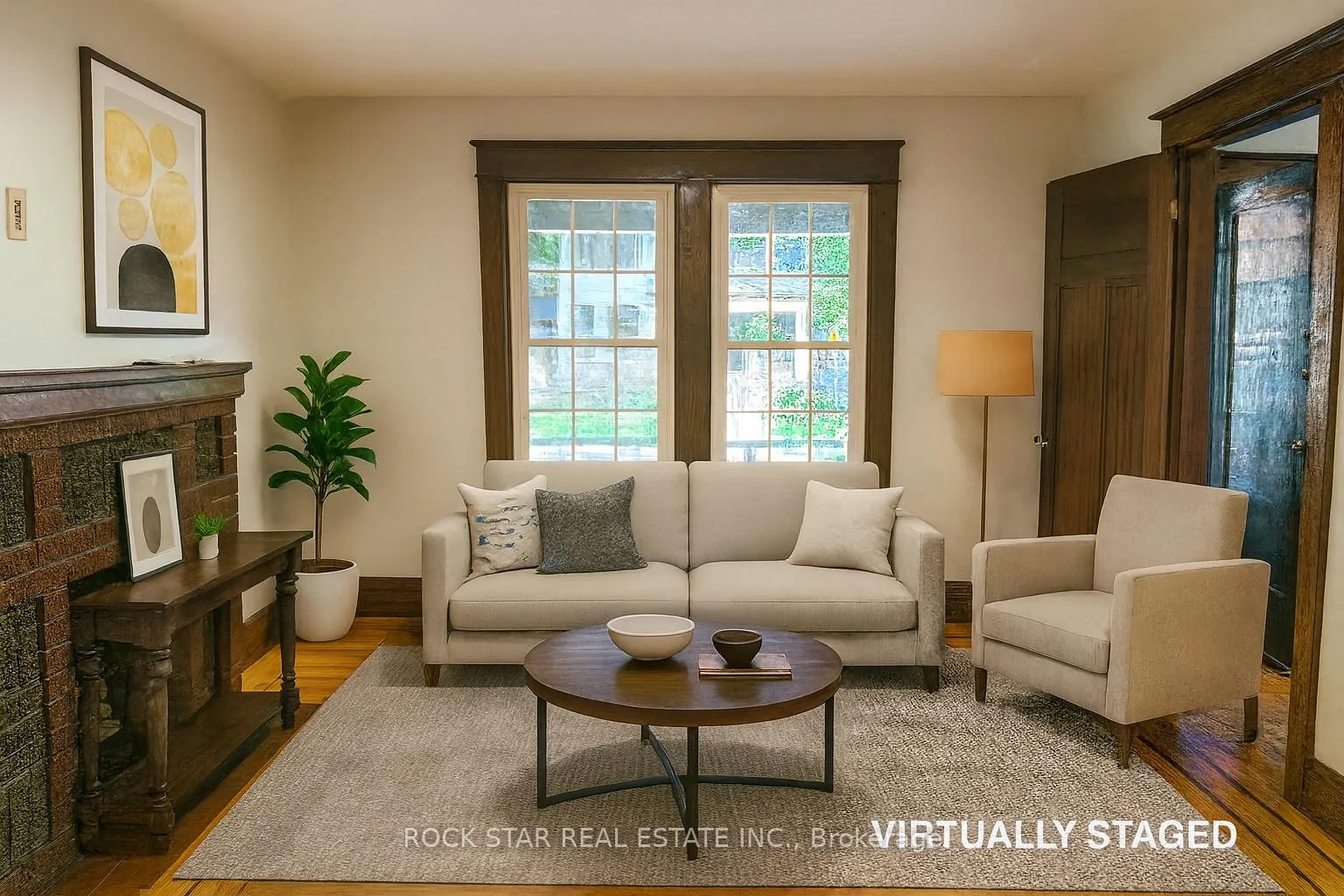 Photo 3 of 203 Fairleigh Avenue S, Hamilton, St. Clair — HOMEH