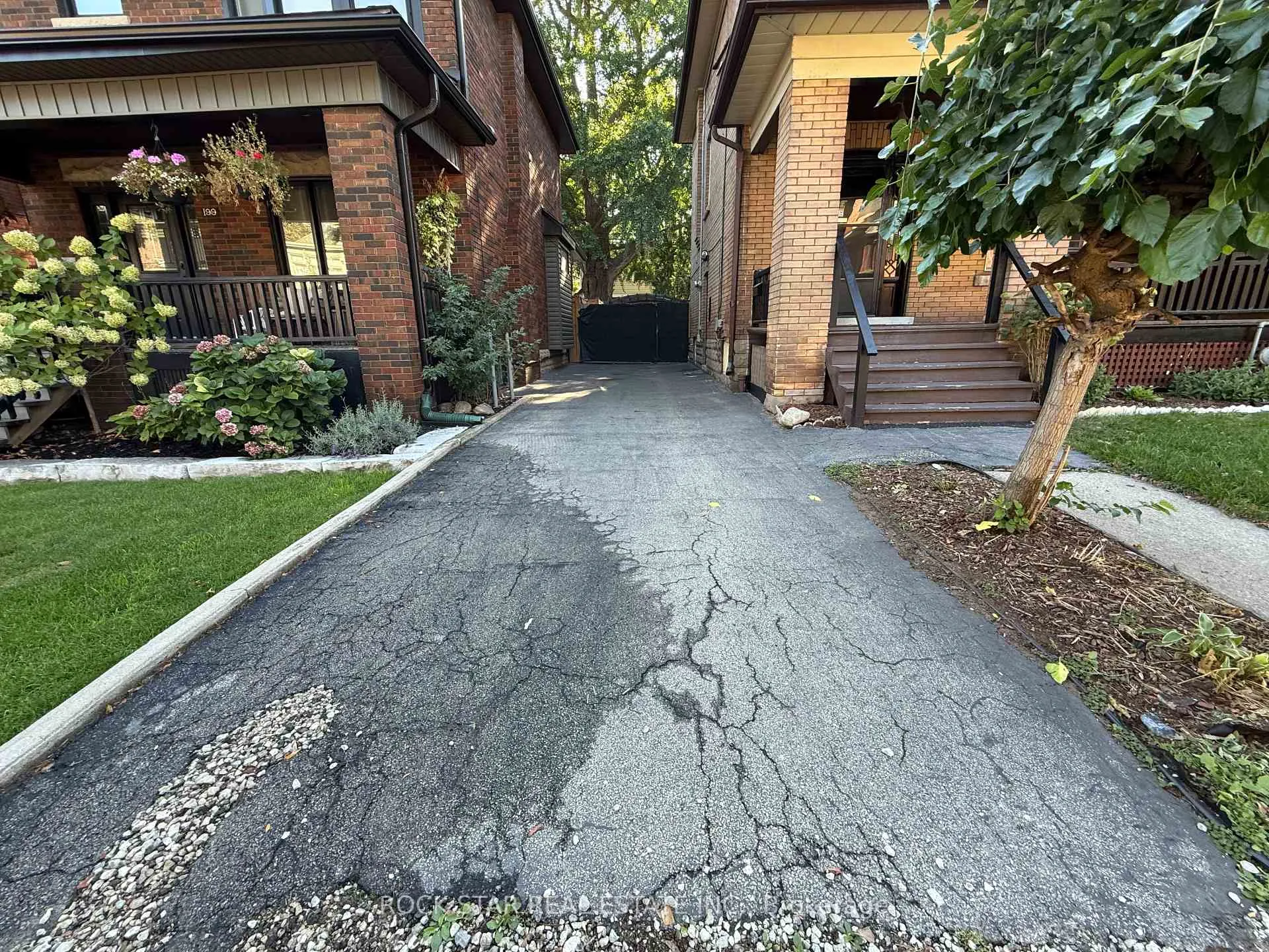 Photo 7 of 203 Fairleigh Avenue S, Hamilton, St. Clair — HOMEH