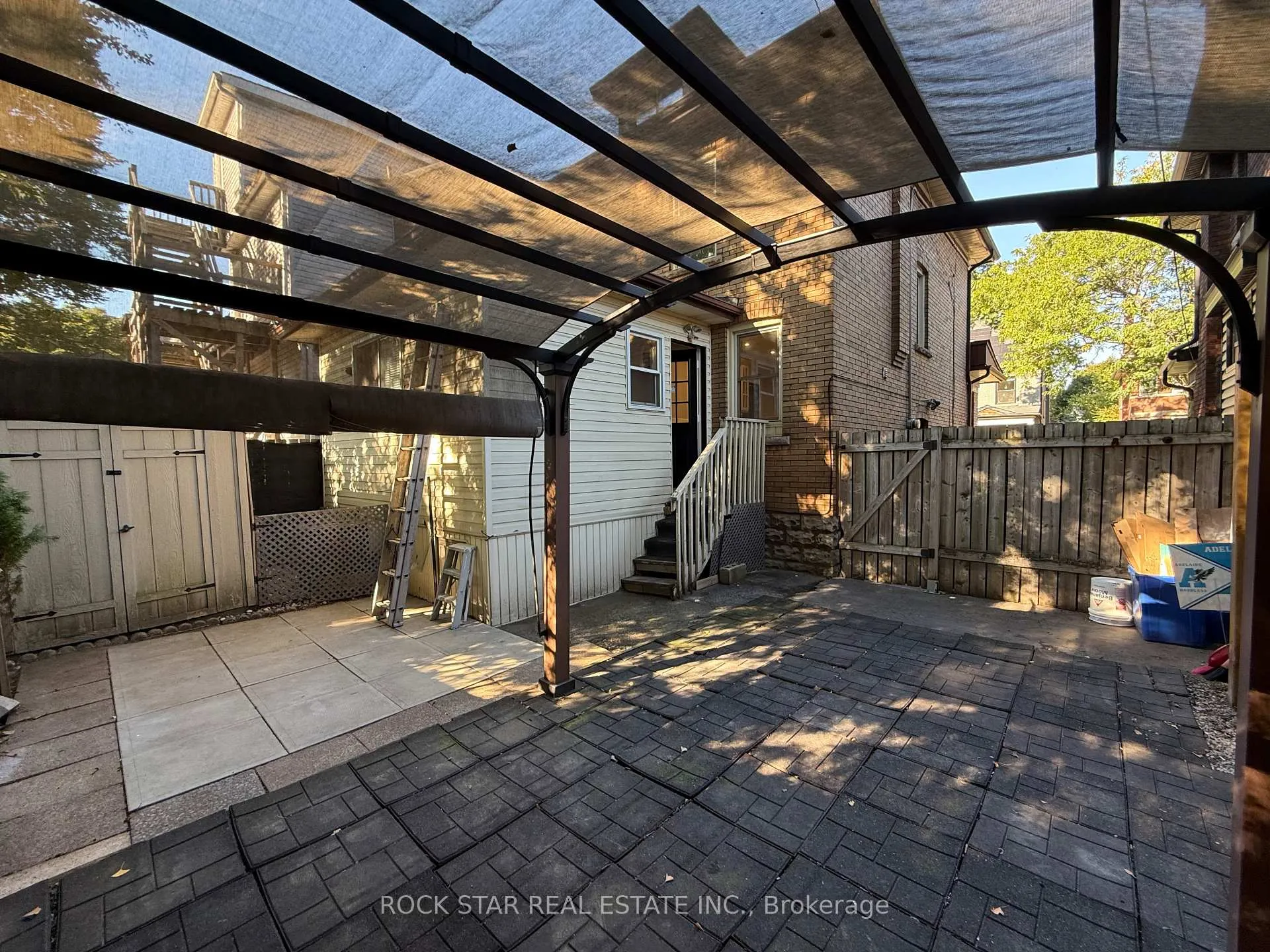 Photo 12 of 203 Fairleigh Avenue S, Hamilton, St. Clair — HOMEH