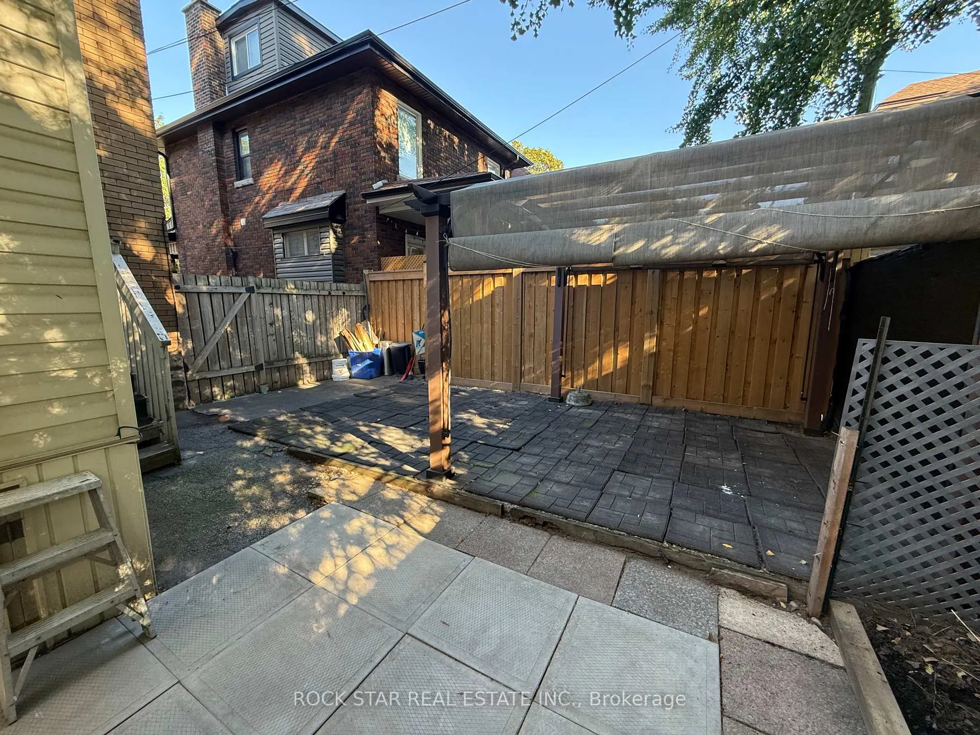 Photo 13 of 203 Fairleigh Avenue S, Hamilton, St. Clair — HOMEH