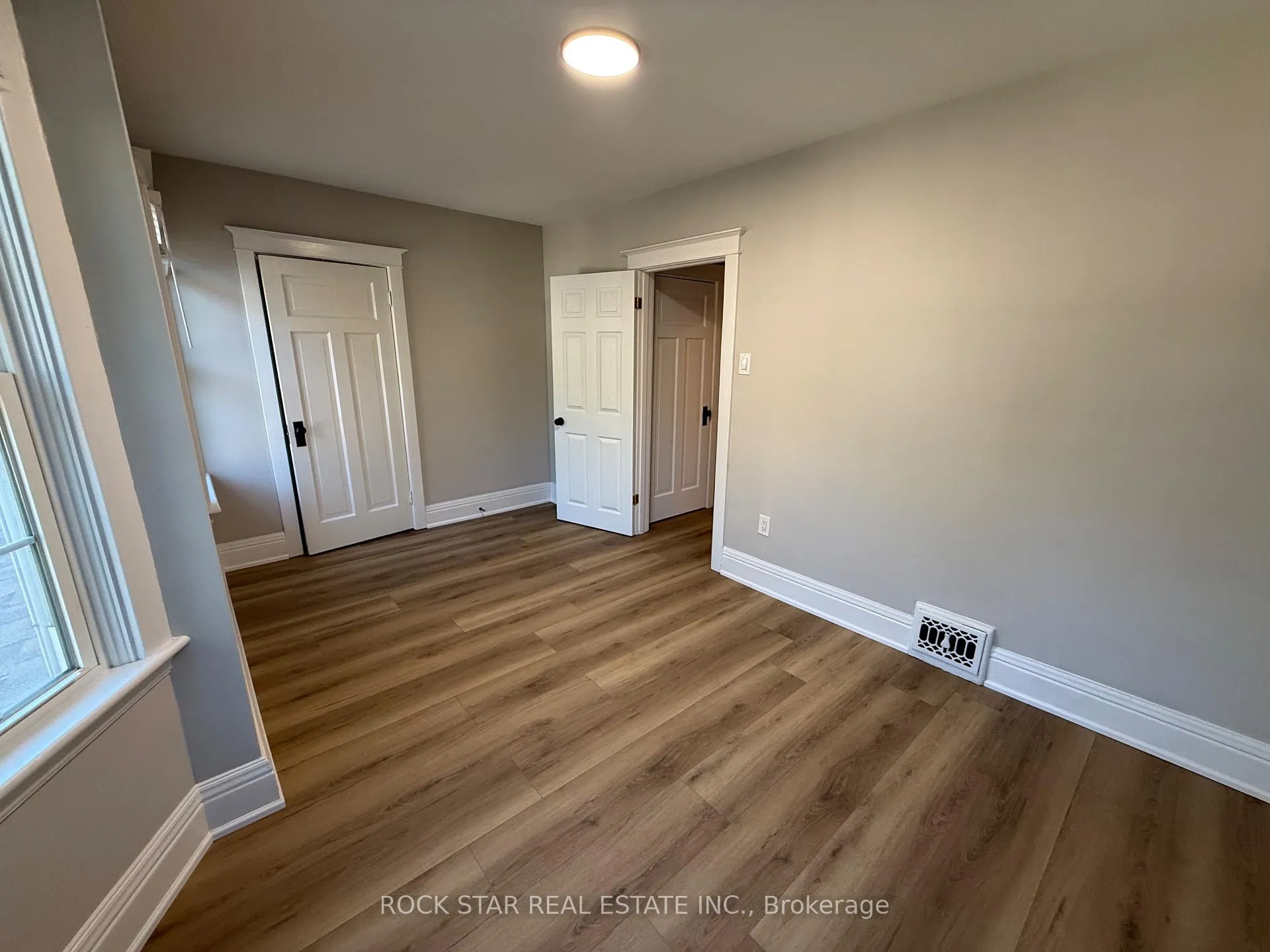 Photo 16 of 203 Fairleigh Avenue S, Hamilton, St. Clair — HOMEH