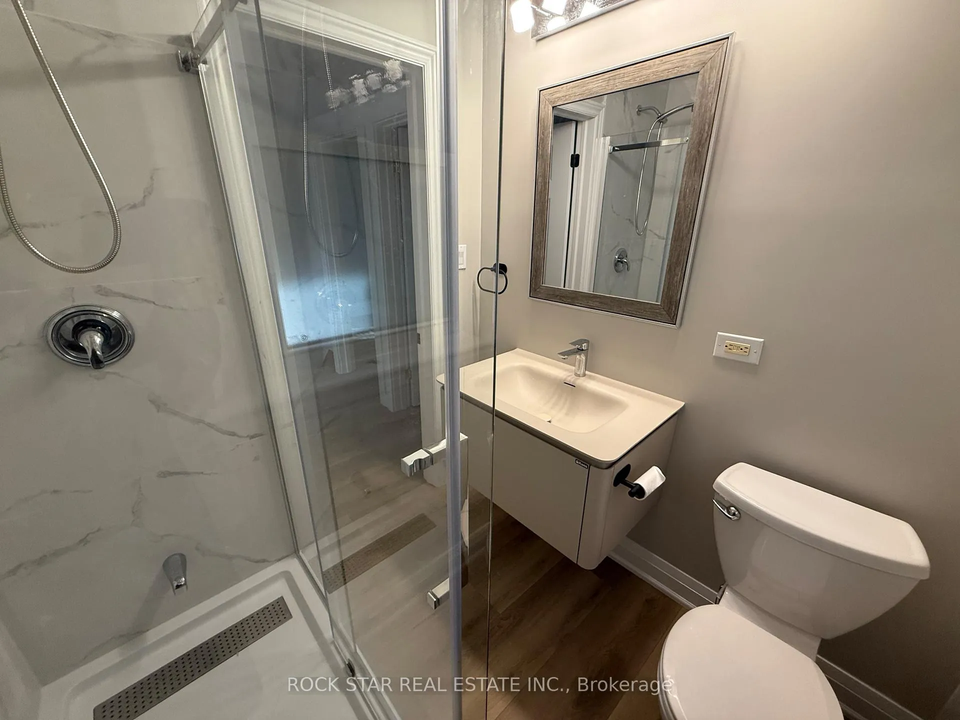 Photo 21 of 203 Fairleigh Avenue S, Hamilton, St. Clair — HOMEH