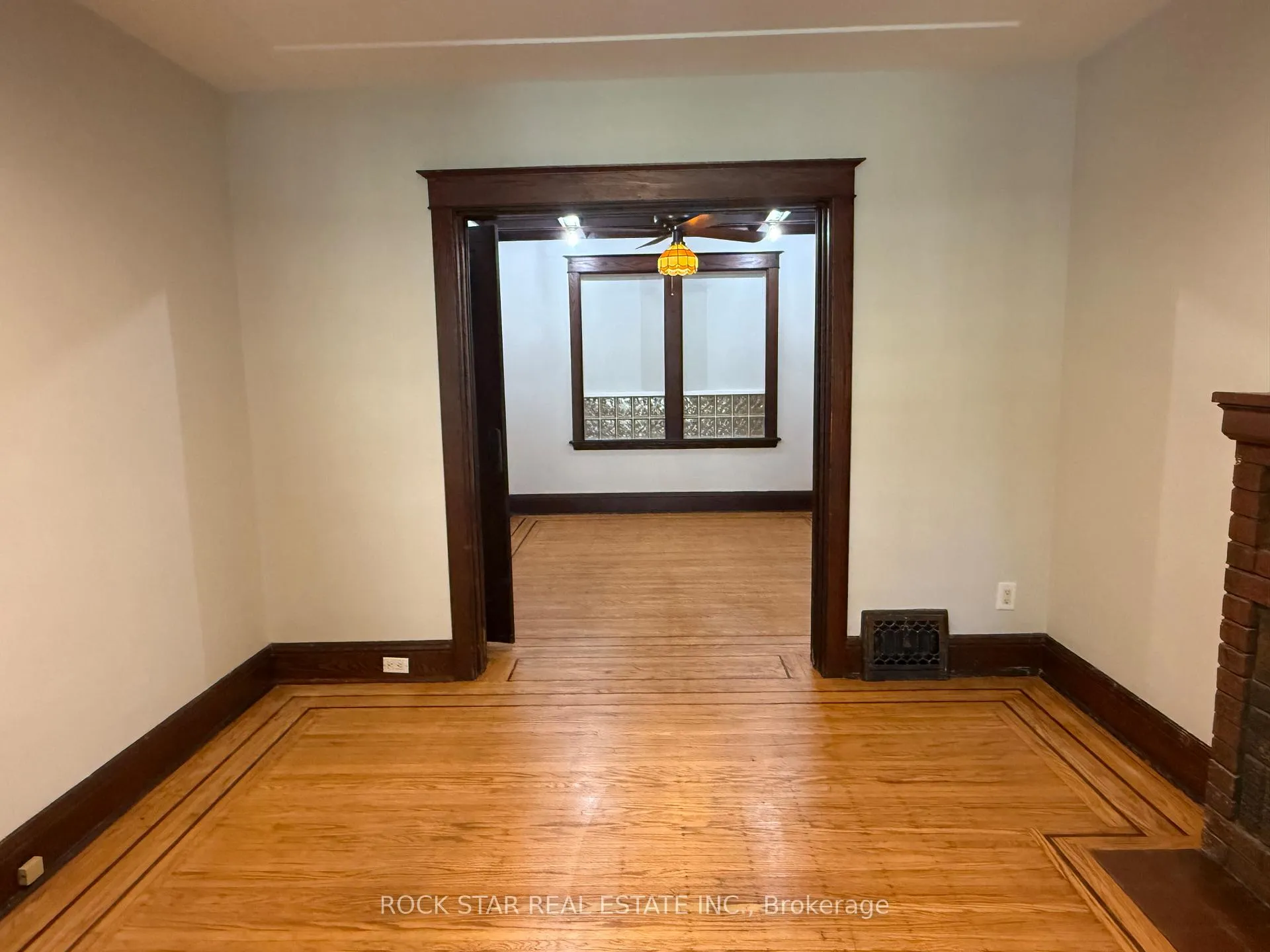 Photo 24 of 203 Fairleigh Avenue S, Hamilton, St. Clair — HOMEH