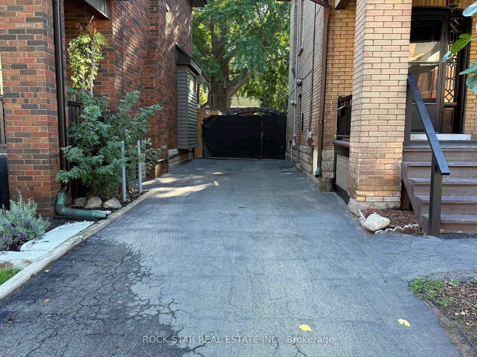 Photo 26 of 203 Fairleigh Avenue S, Hamilton, St. Clair — HOMEH