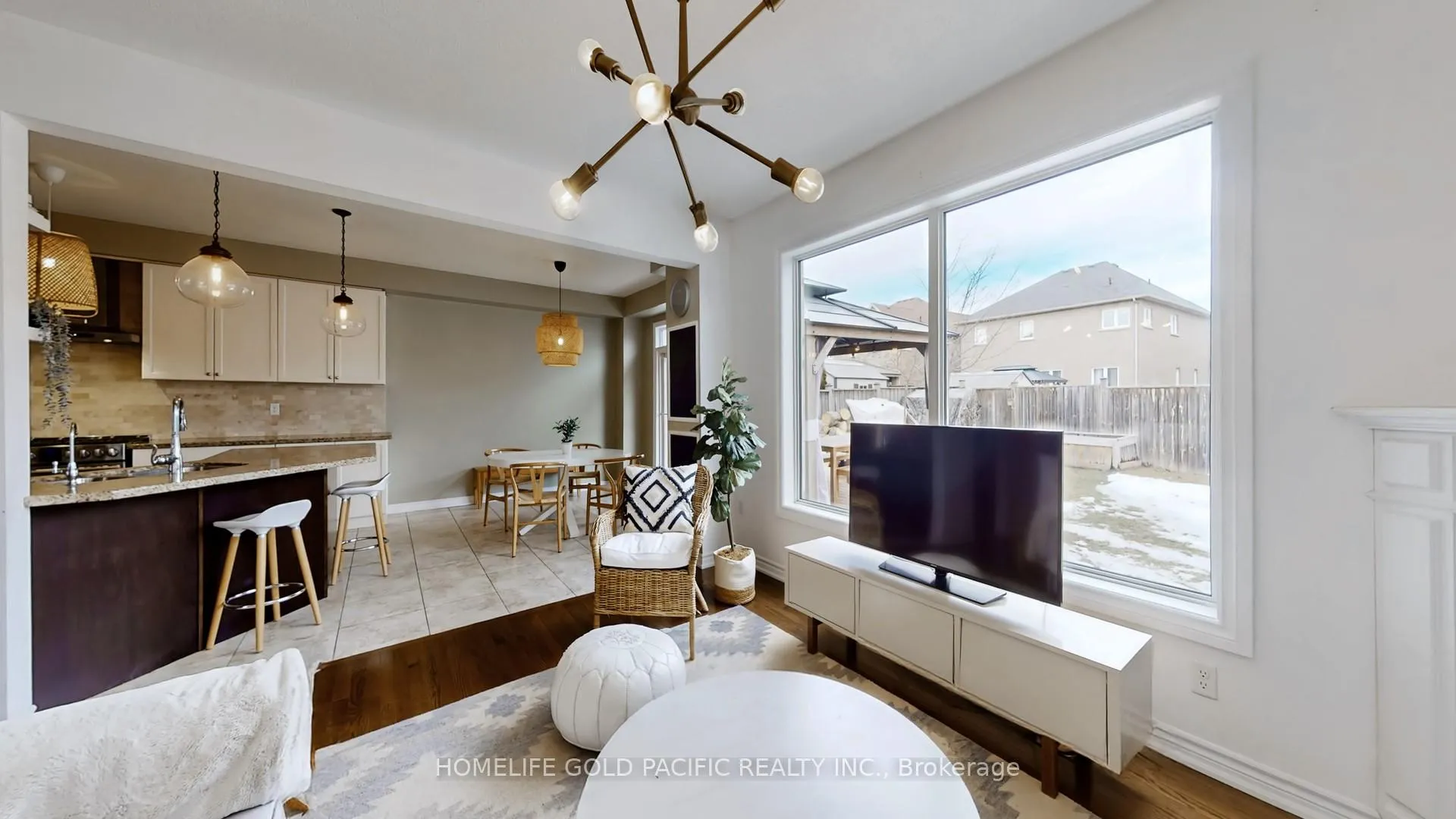 Photo 10 of 176 Glenabbey Drive, Clarington, Courtice — HOMEH