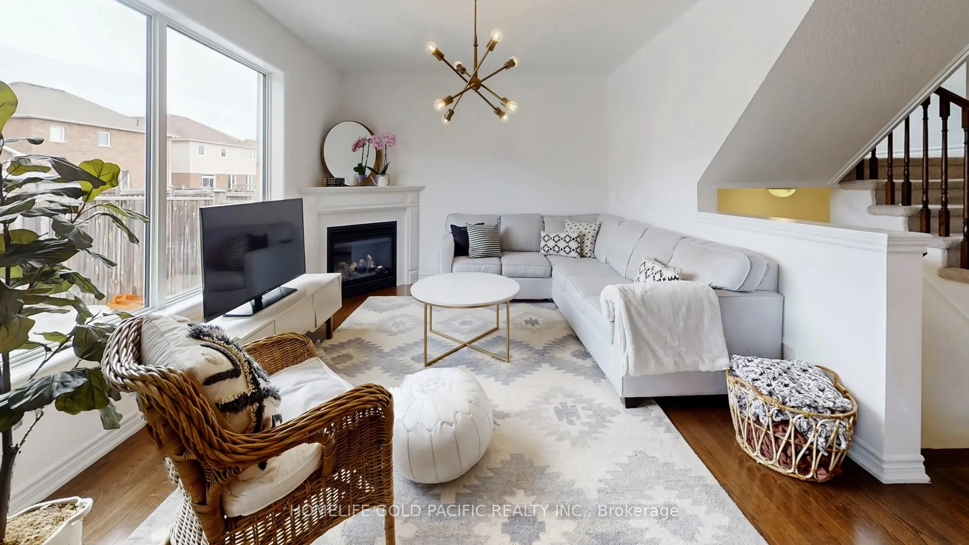 Photo 11 of 176 Glenabbey Drive, Clarington, Courtice — HOMEH