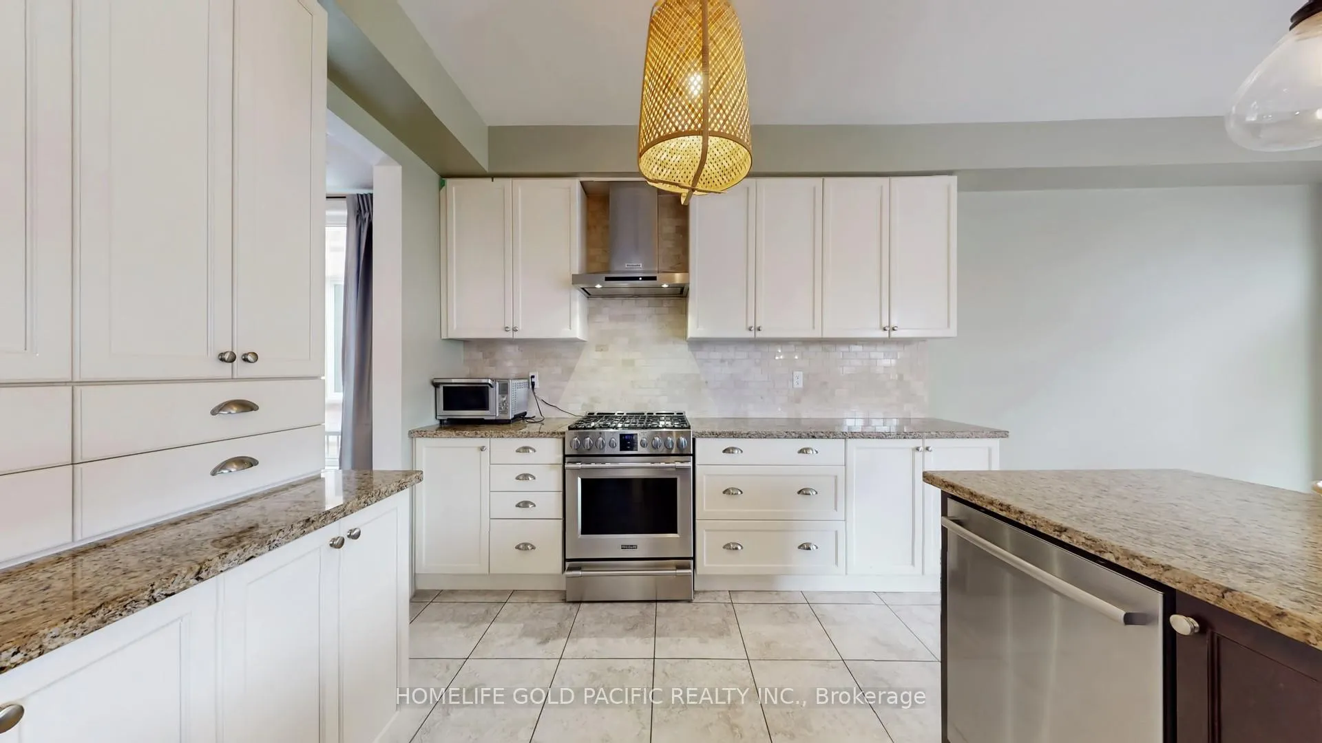 Photo 16 of 176 Glenabbey Drive, Clarington, Courtice — HOMEH