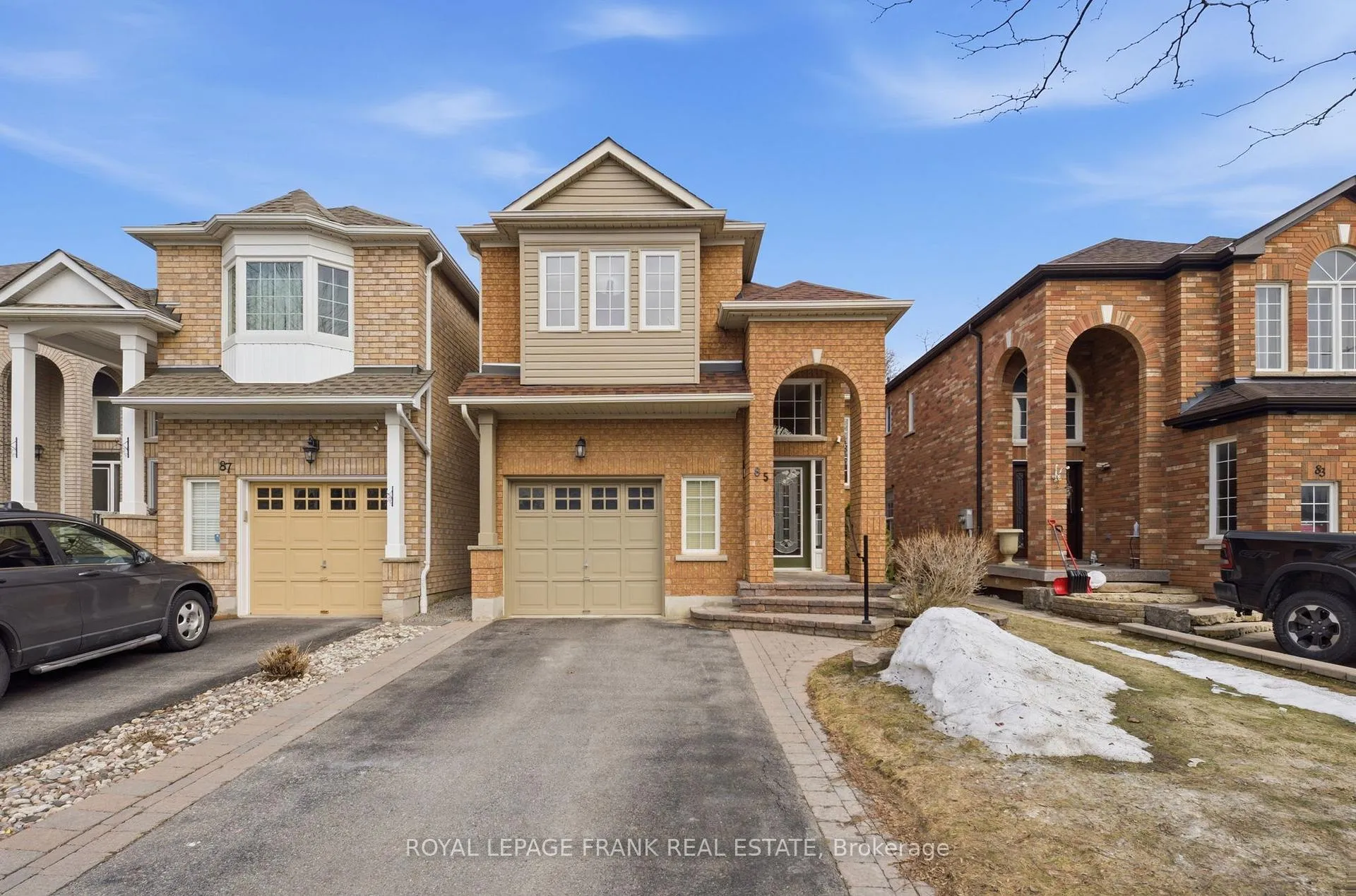 Photo 1 of 85 Gateway Court E, Whitby, Taunton North — HOMEH