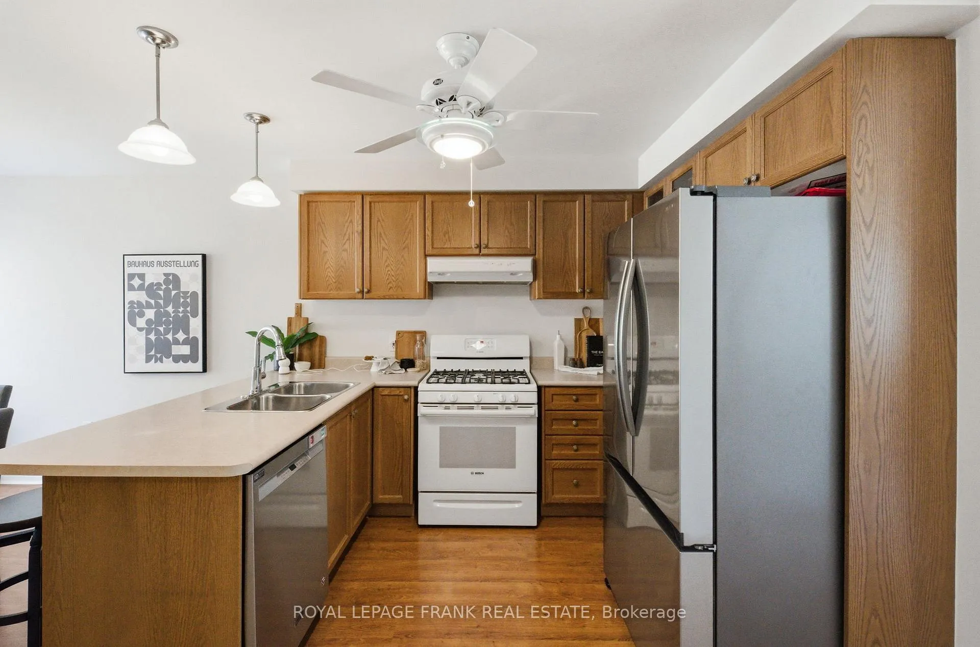 Photo 10 of 85 Gateway Court E, Whitby, Taunton North — HOMEH