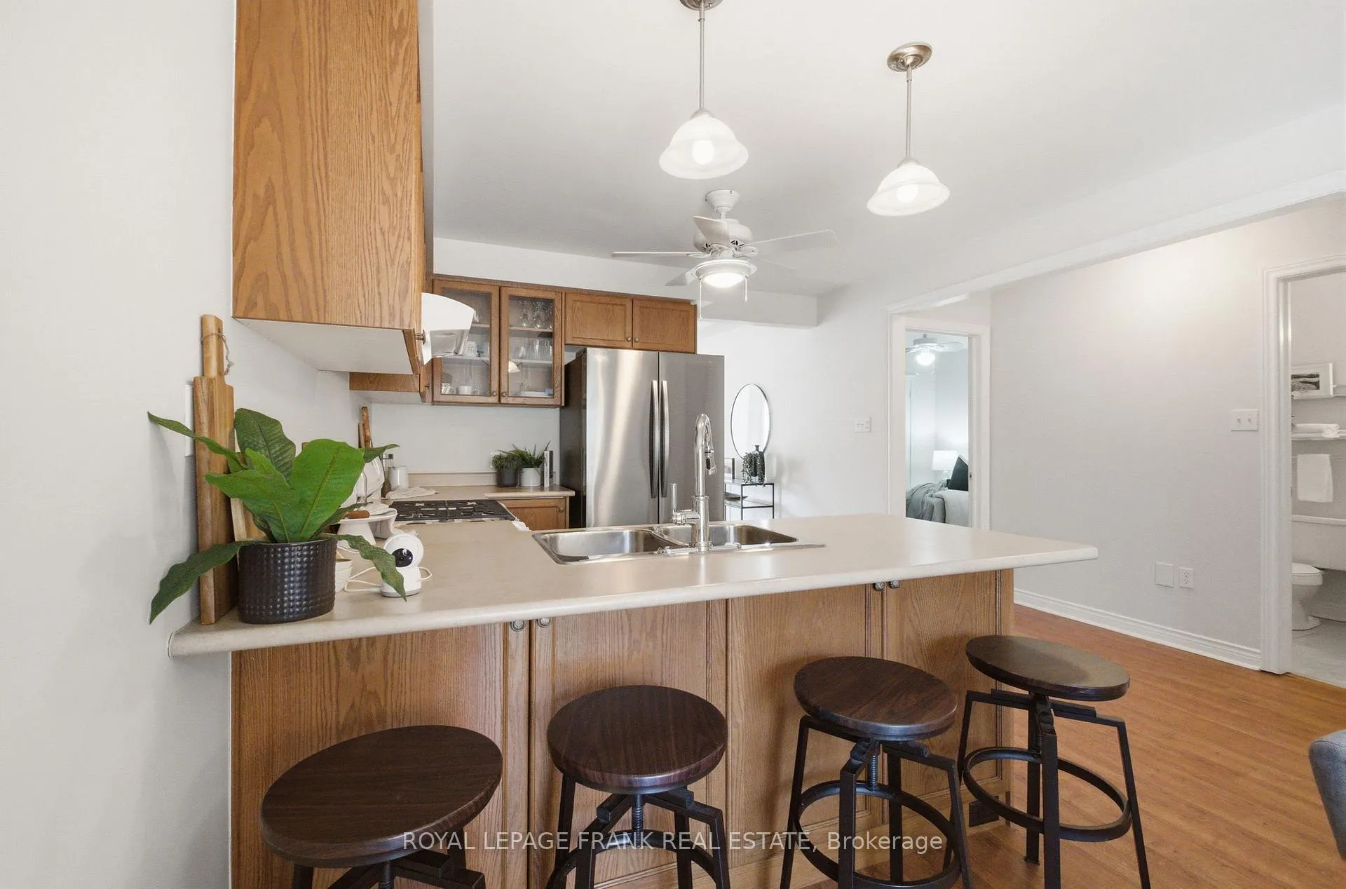 Photo 13 of 85 Gateway Court E, Whitby, Taunton North — HOMEH