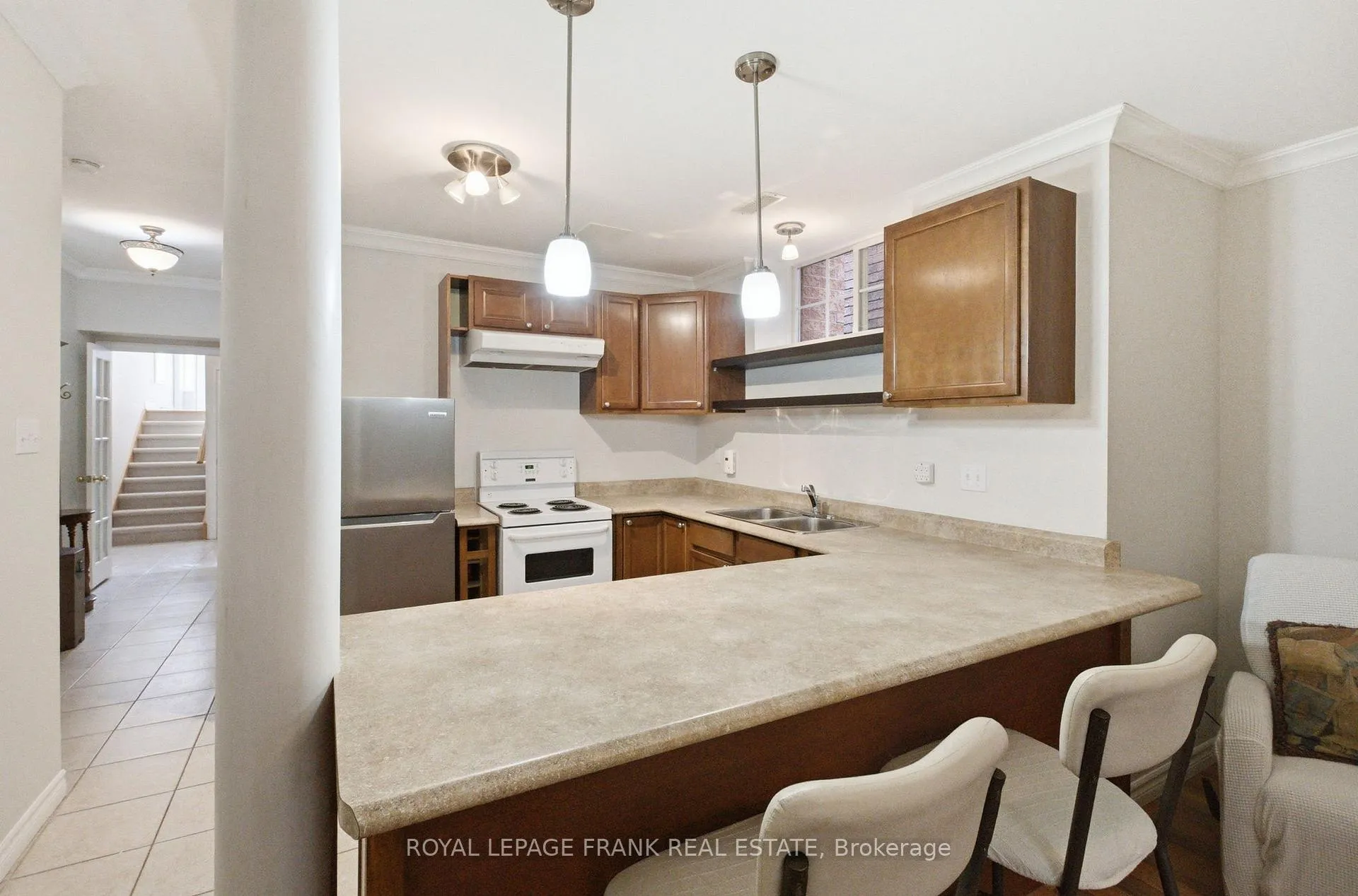 Photo 37 of 85 Gateway Court E, Whitby, Taunton North — HOMEH