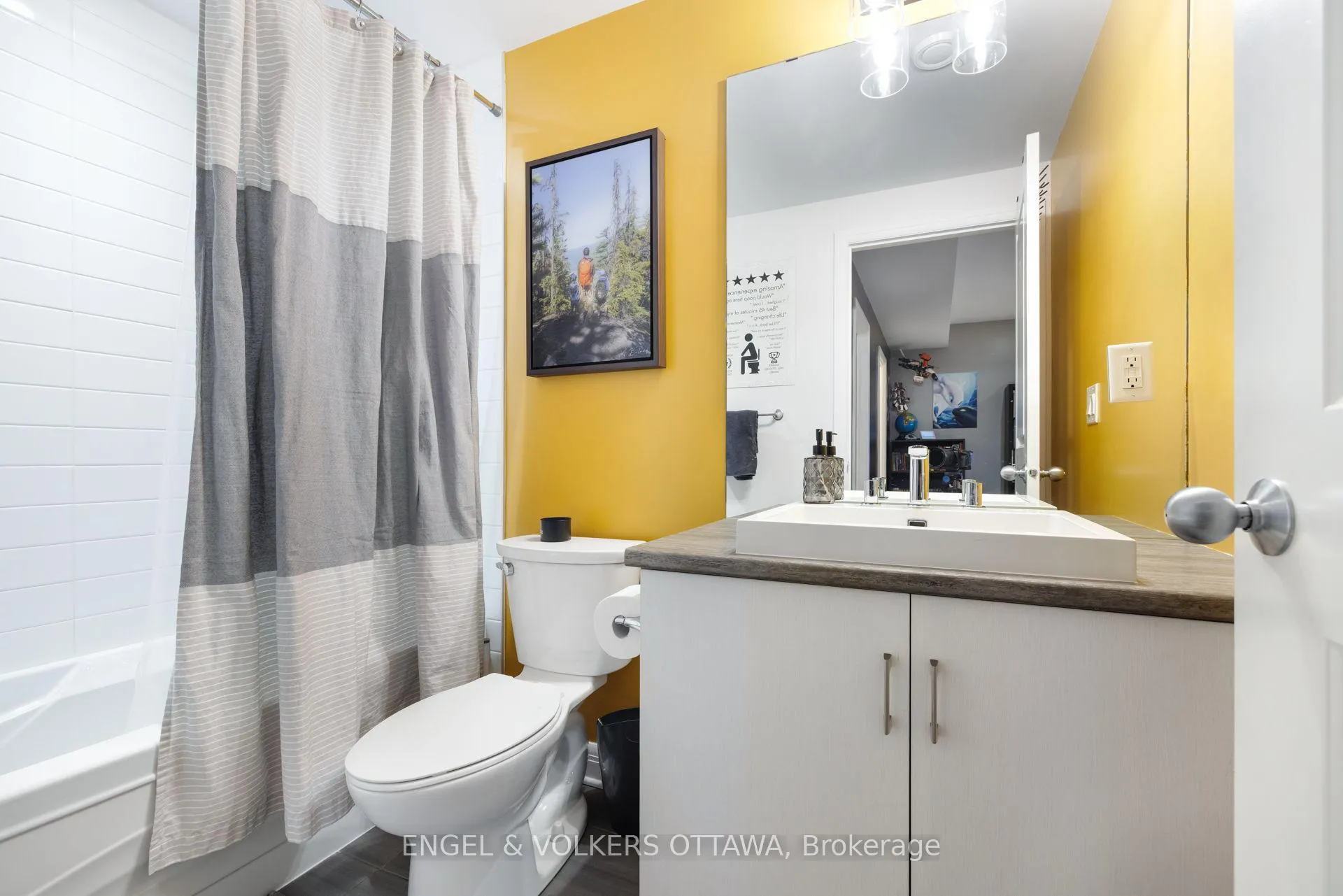 Photo 35 of 157 Avro Circle, Ottawa, CFB Rockcliffe and Area — HOMEH