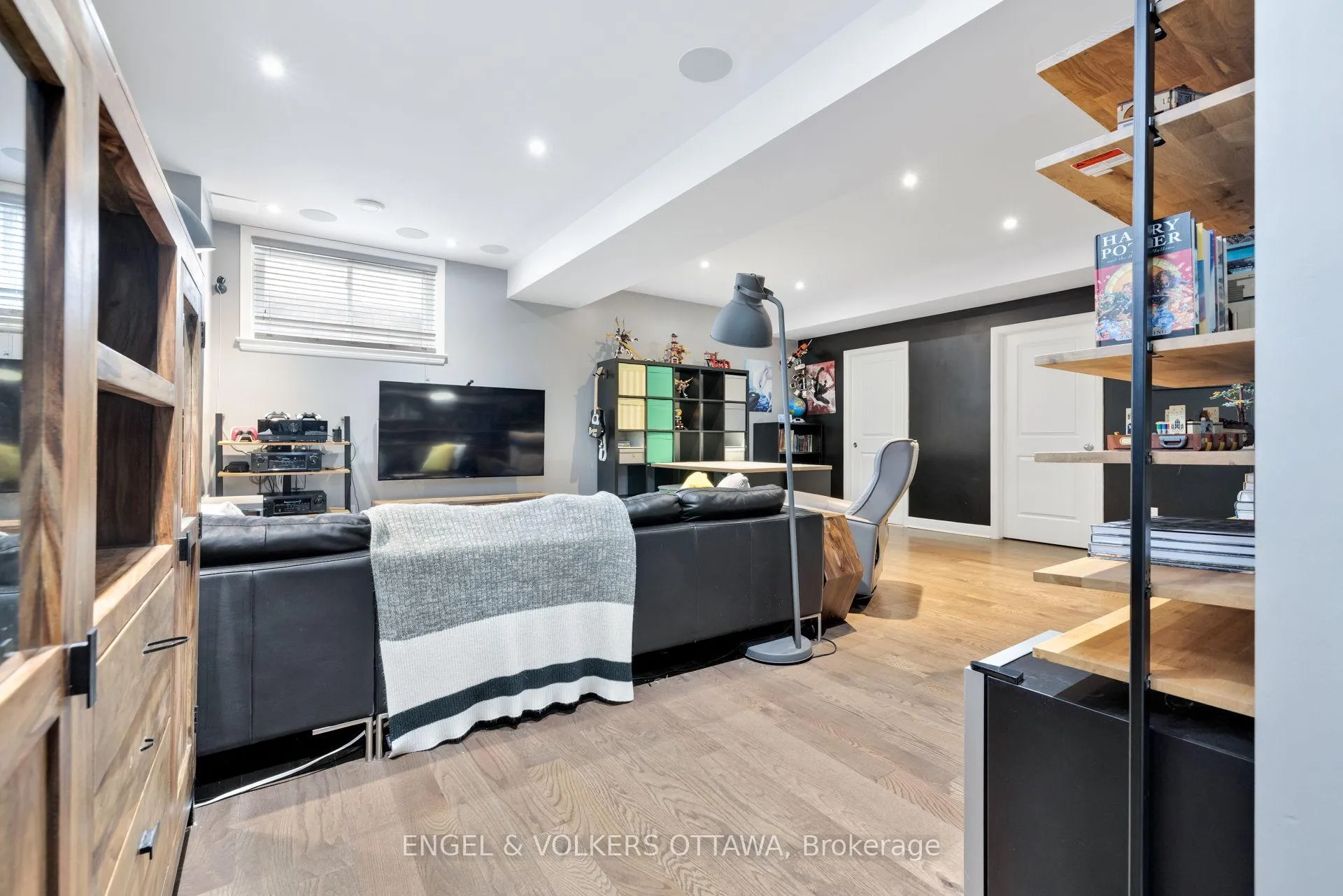 Photo 36 of 157 Avro Circle, Ottawa, CFB Rockcliffe and Area — HOMEH