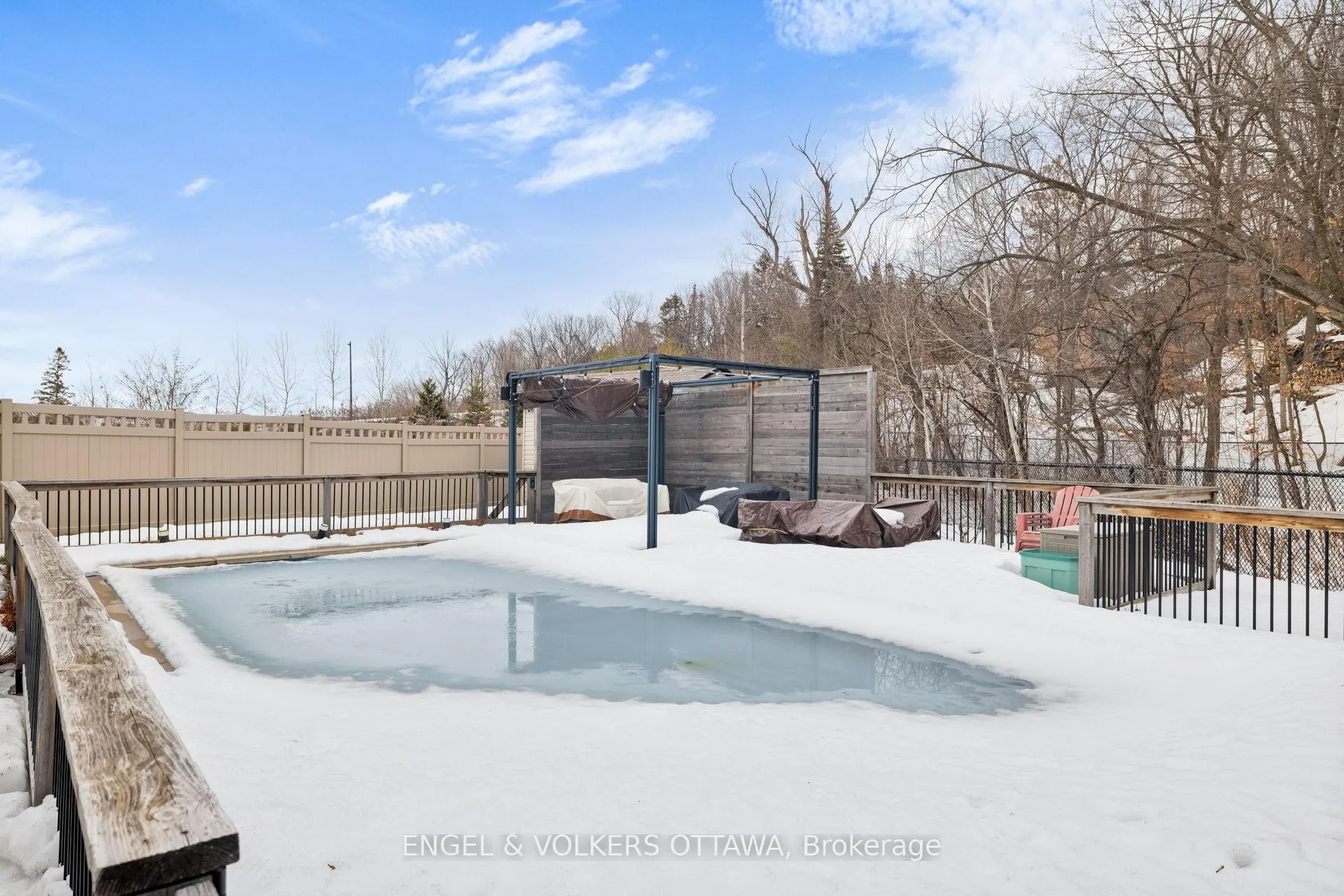 Photo 46 of 157 Avro Circle, Ottawa, CFB Rockcliffe and Area — HOMEH