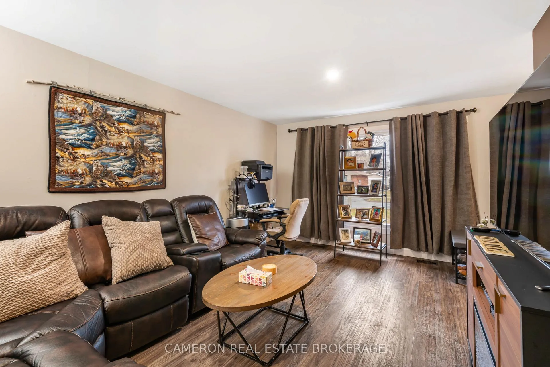 Photo 4 of 663 Hamilton Crescent, Cornwall — HOMEH