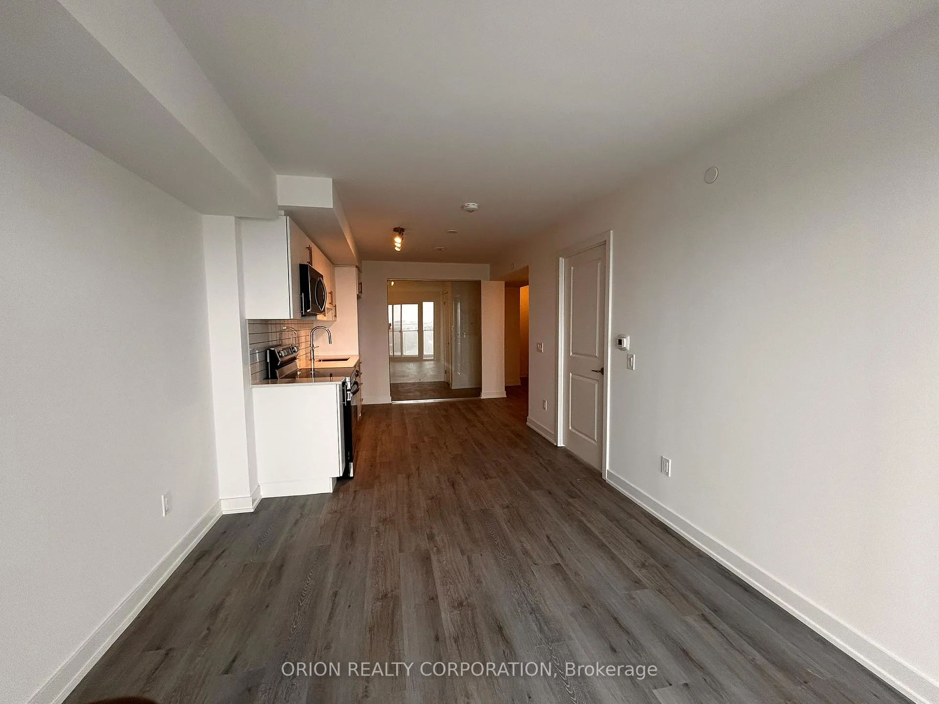 Photo 4 of Unit 1006, 1010 Sandy Beach Road, Pickering, Bay Ridges — HOMEH