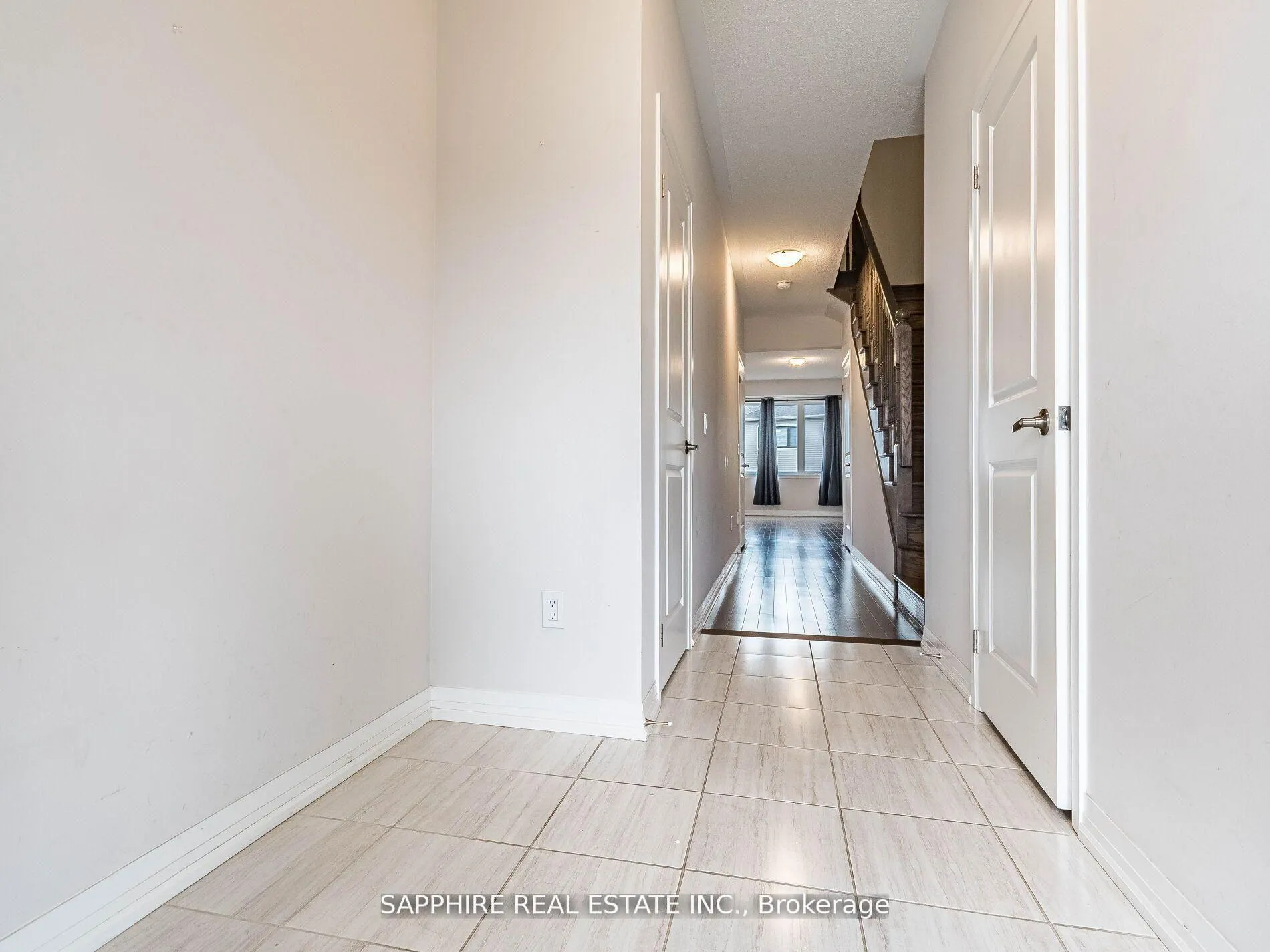 Photo 3 of 215 Provident Way, Hamilton, Mount Hope — HOMEH