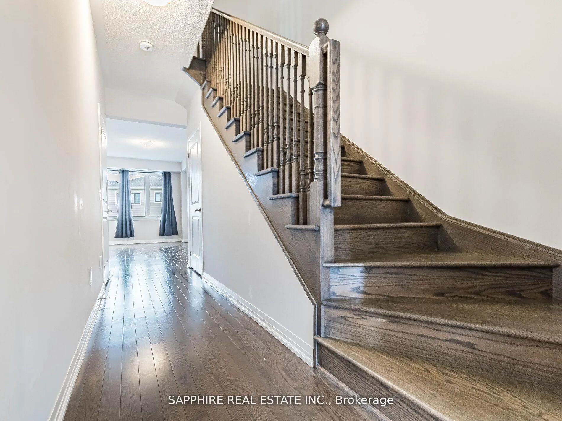 Photo 4 of 215 Provident Way, Hamilton, Mount Hope — HOMEH