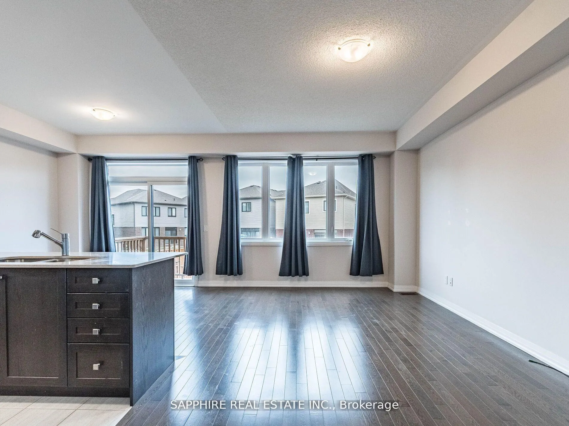Photo 5 of 215 Provident Way, Hamilton, Mount Hope — HOMEH