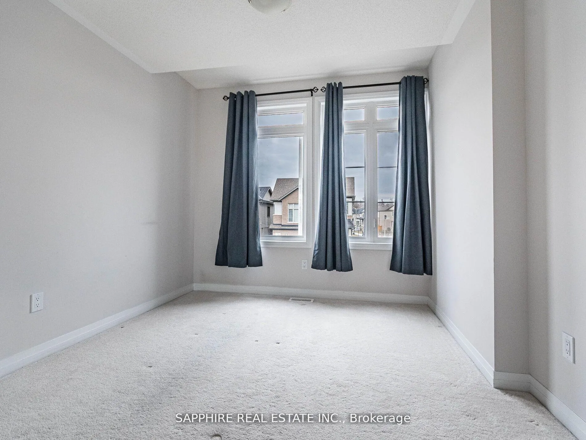 Photo 17 of 215 Provident Way, Hamilton, Mount Hope — HOMEH