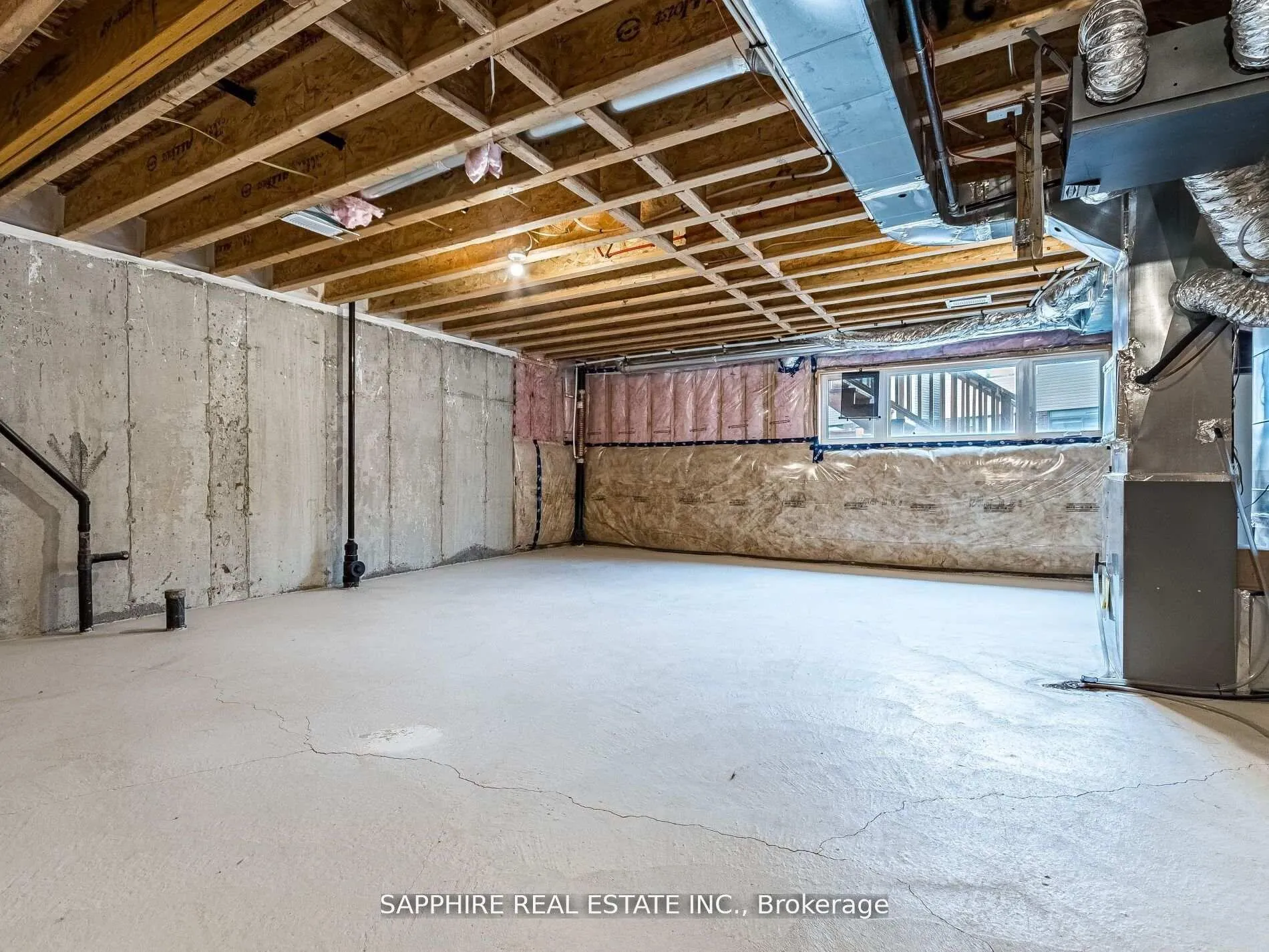 Photo 23 of 215 Provident Way, Hamilton, Mount Hope — HOMEH