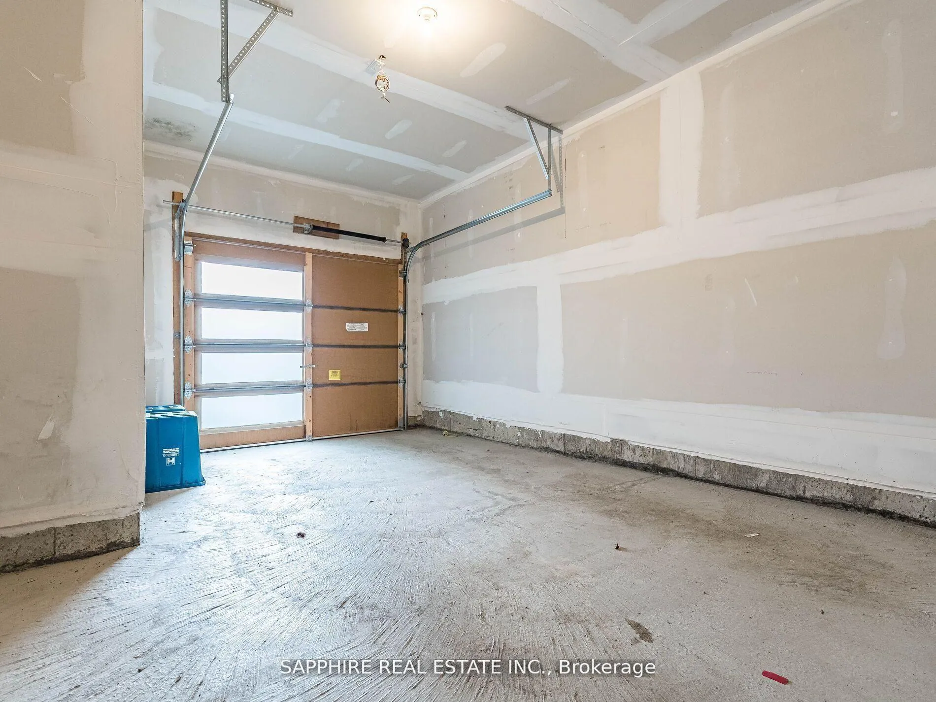 Photo 24 of 215 Provident Way, Hamilton, Mount Hope — HOMEH