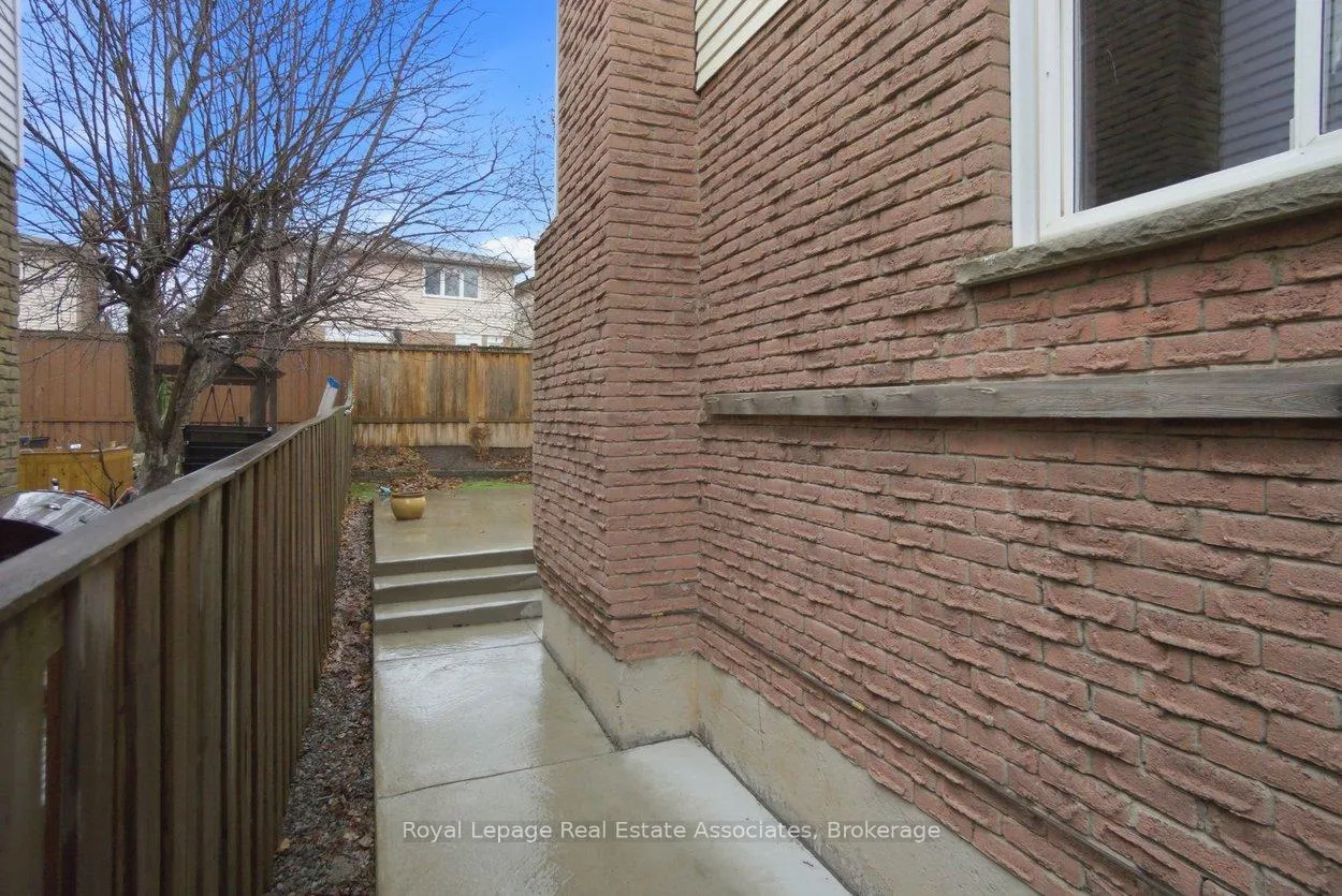 Photo 41 of 725 Coulson Avenue, Milton, Timberlea — HOMEH