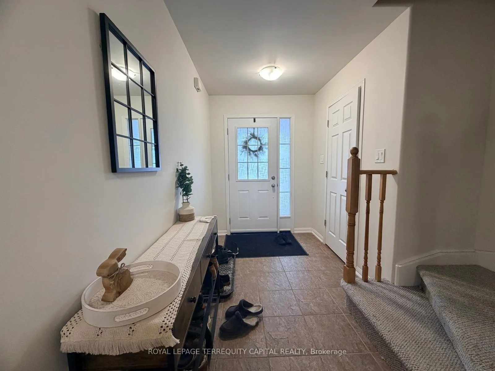 Photo 2 of 110 Majesty Boulevard, Barrie, Innis-Shore — HOMEH