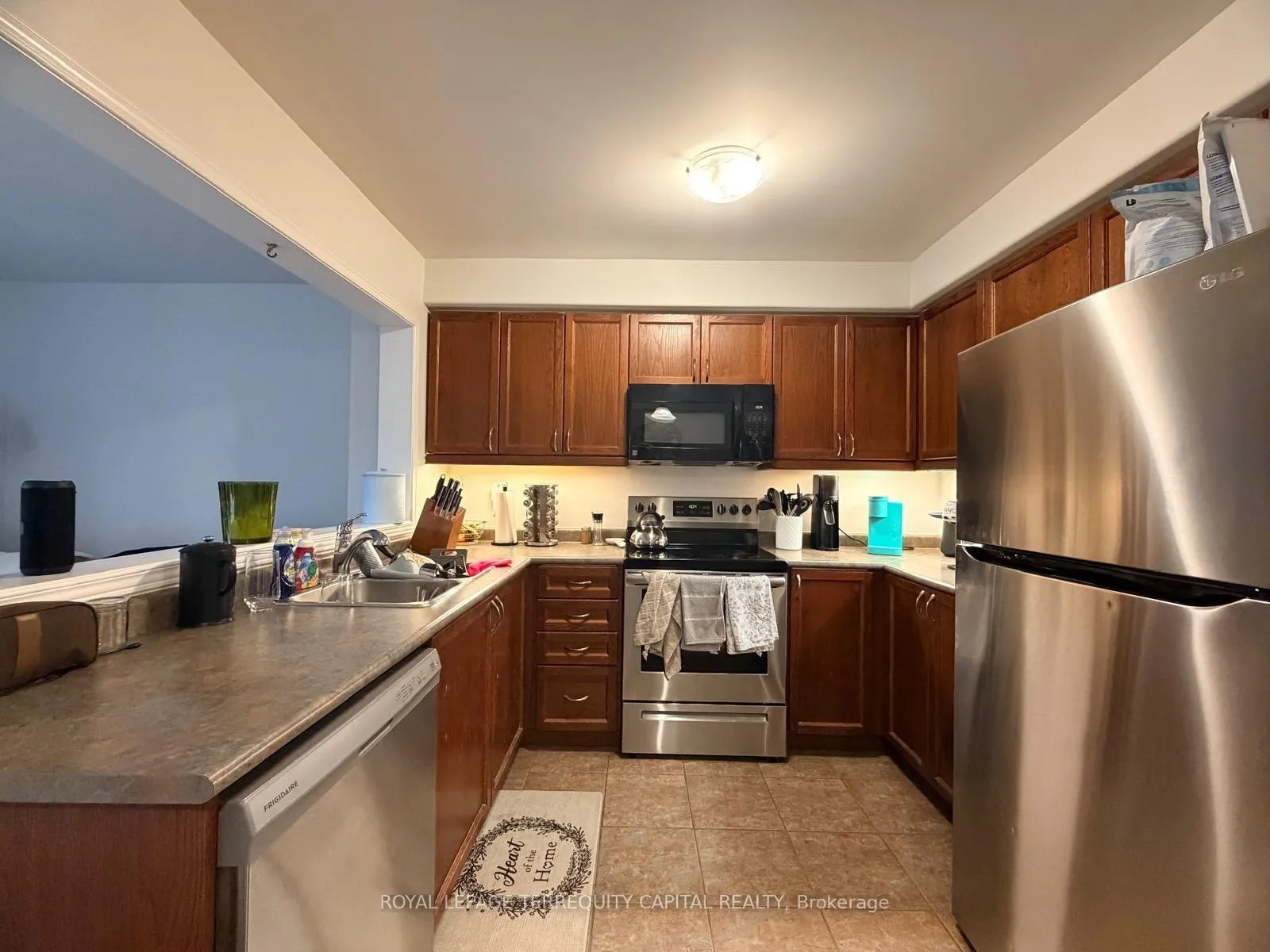 Photo 12 of 110 Majesty Boulevard, Barrie, Innis-Shore — HOMEH