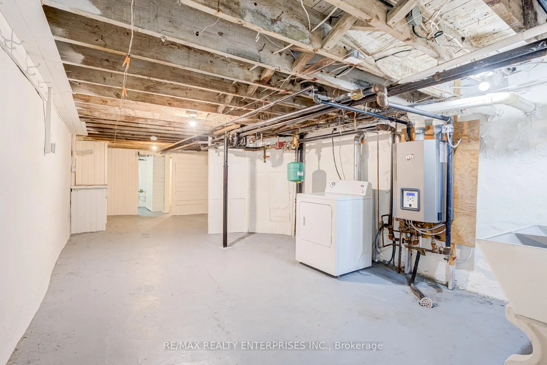 Photo 25 of 57 Peterborough Avenue, Toronto, Corso Italia-Davenport — HOMEH