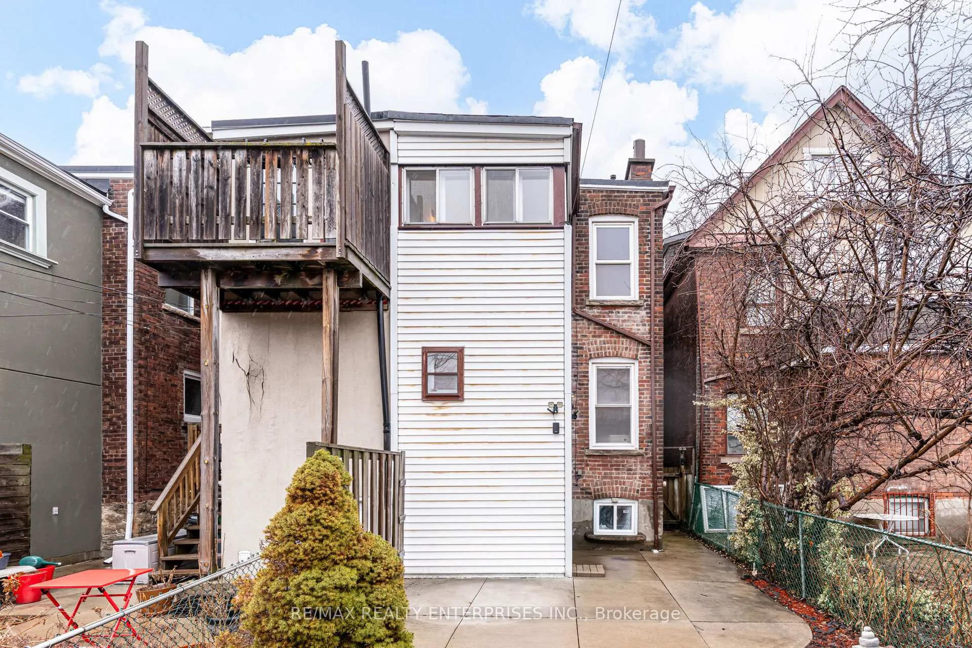 Photo 30 of 57 Peterborough Avenue, Toronto, Corso Italia-Davenport — HOMEH