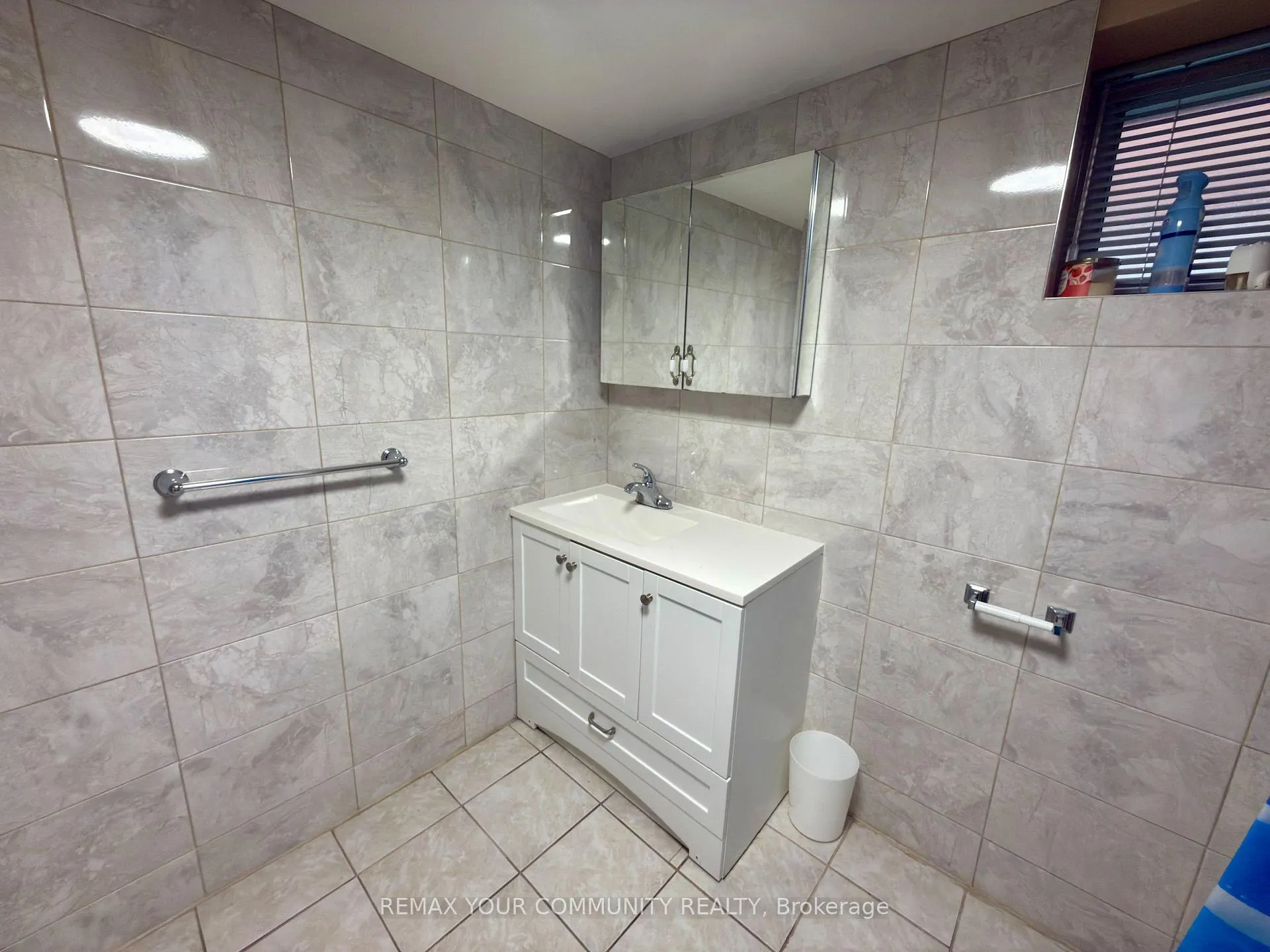 Photo 9 of Unit Lower, 86 Lesmount Avenue, Toronto, East York — HOMEH
