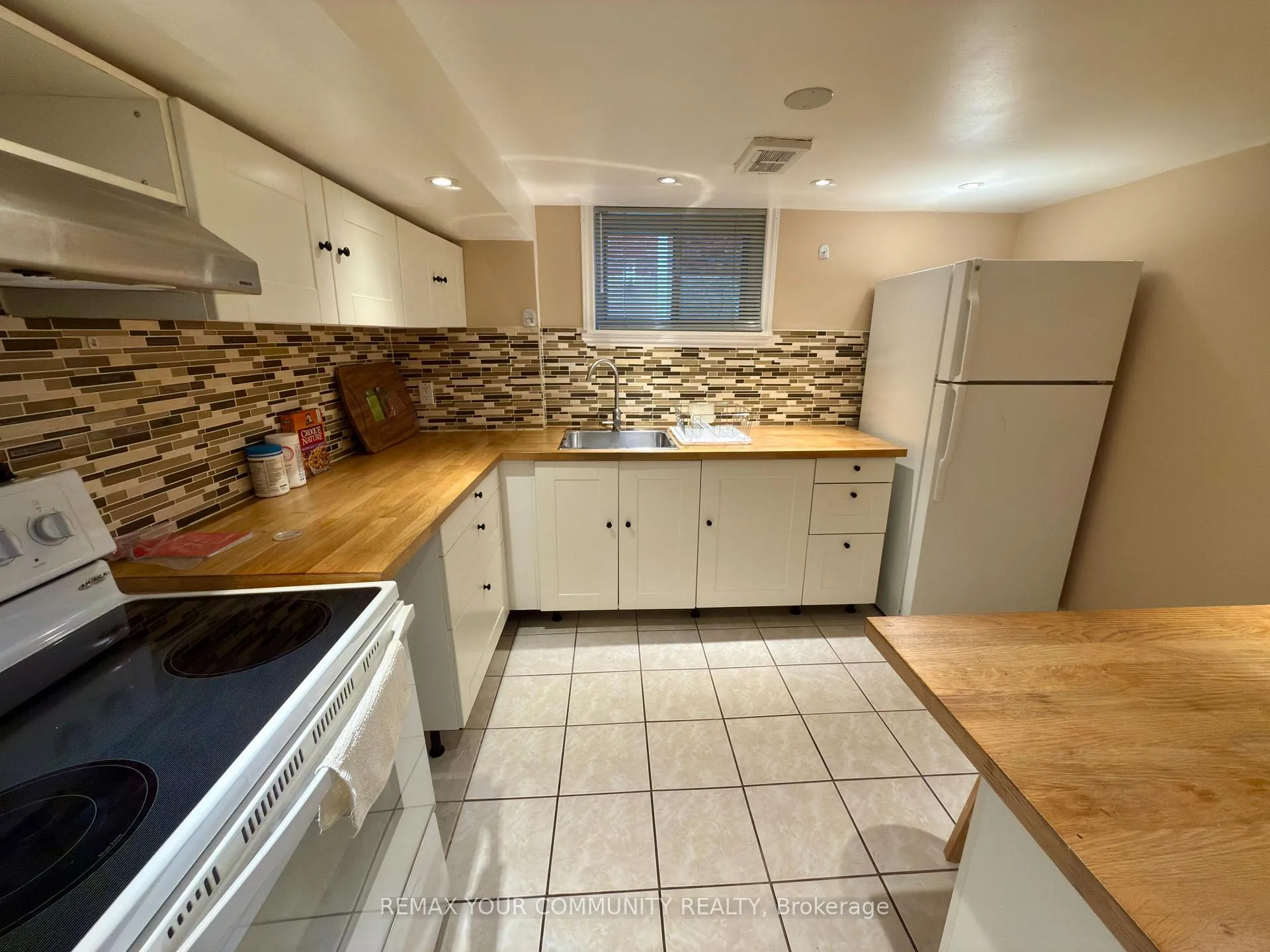 Photo 12 of Unit Lower, 86 Lesmount Avenue, Toronto, East York — HOMEH