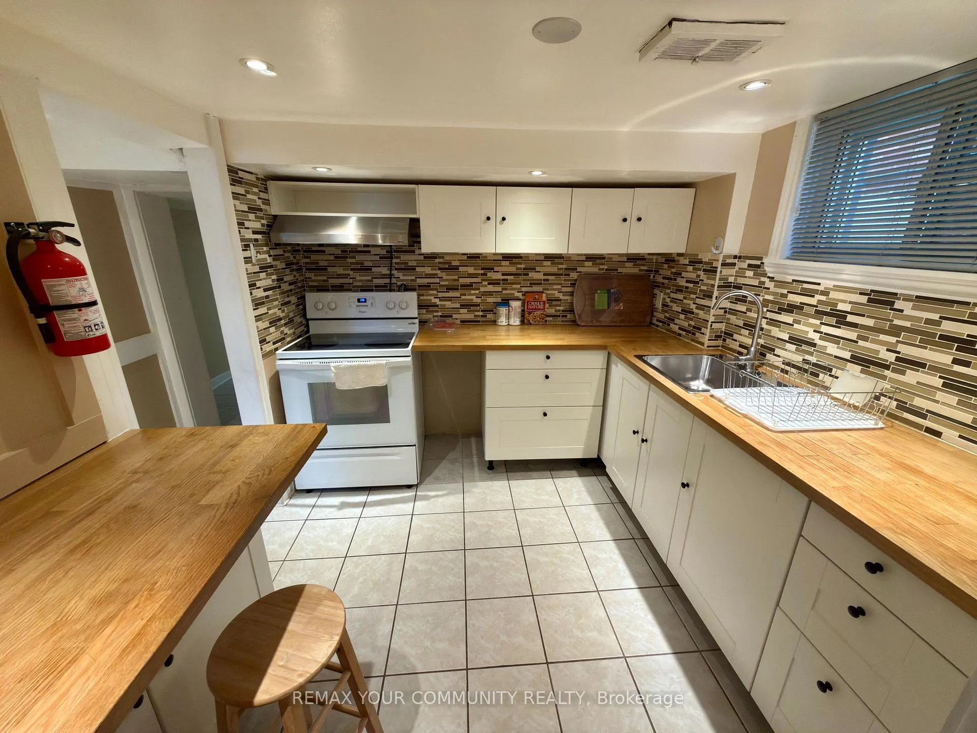 Photo 14 of Unit Lower, 86 Lesmount Avenue, Toronto, East York — HOMEH