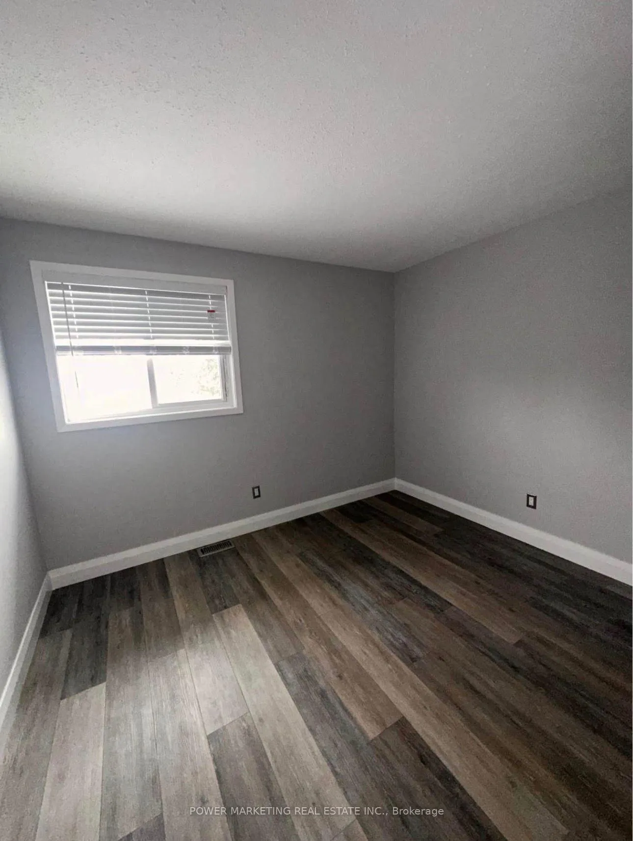 Photo 9 of 517 Apollo Way, Ottawa, Fallingbrook/Pineridge — HOMEH