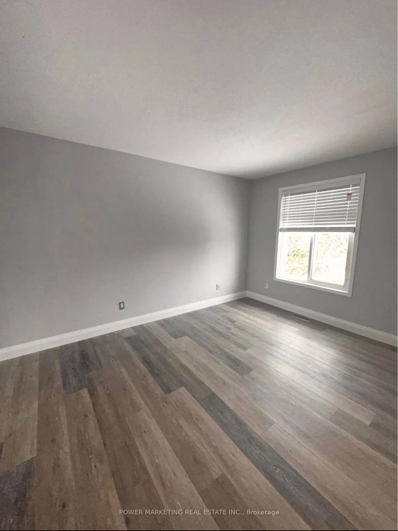 Photo 10 of 517 Apollo Way, Ottawa, Fallingbrook/Pineridge — HOMEH