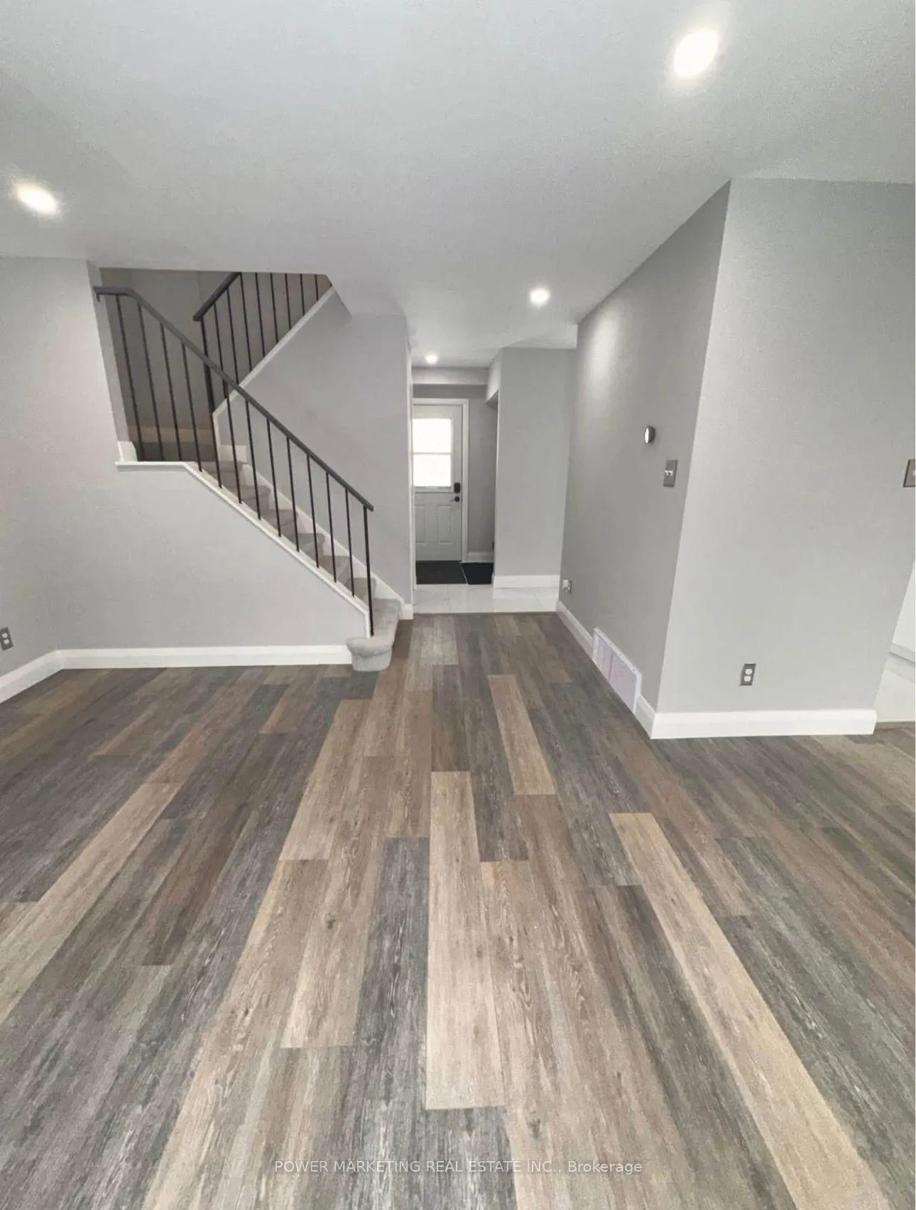 Photo 12 of 517 Apollo Way, Ottawa, Fallingbrook/Pineridge — HOMEH