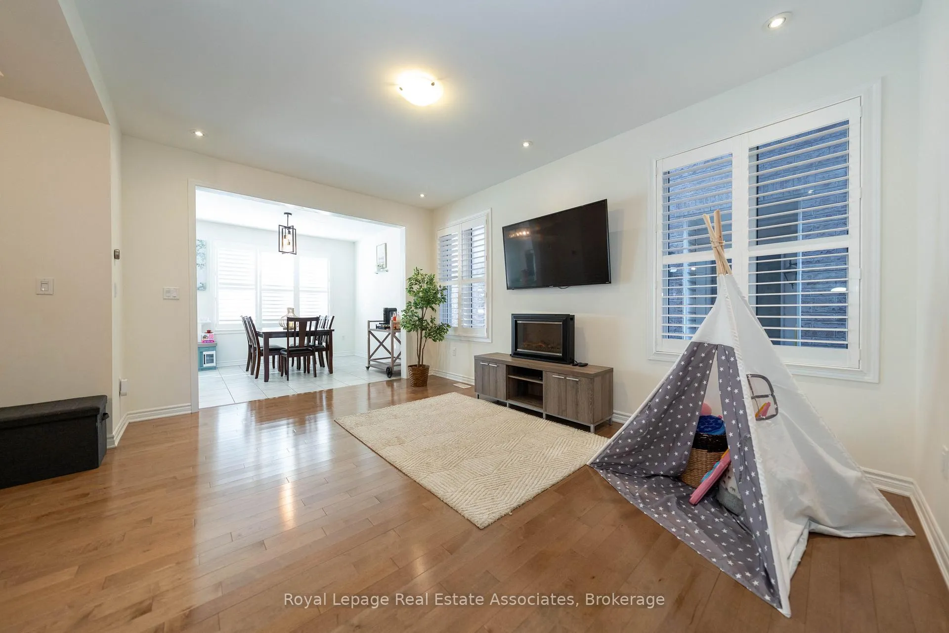 Photo 8 of 307 Whitlock Avenue, Milton, Ford — HOMEH