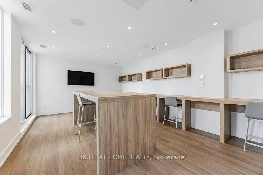 Photo 15 of Unit 607, 3100 Keele Street, North York, Downsview-Roding-CFB — HOMEH